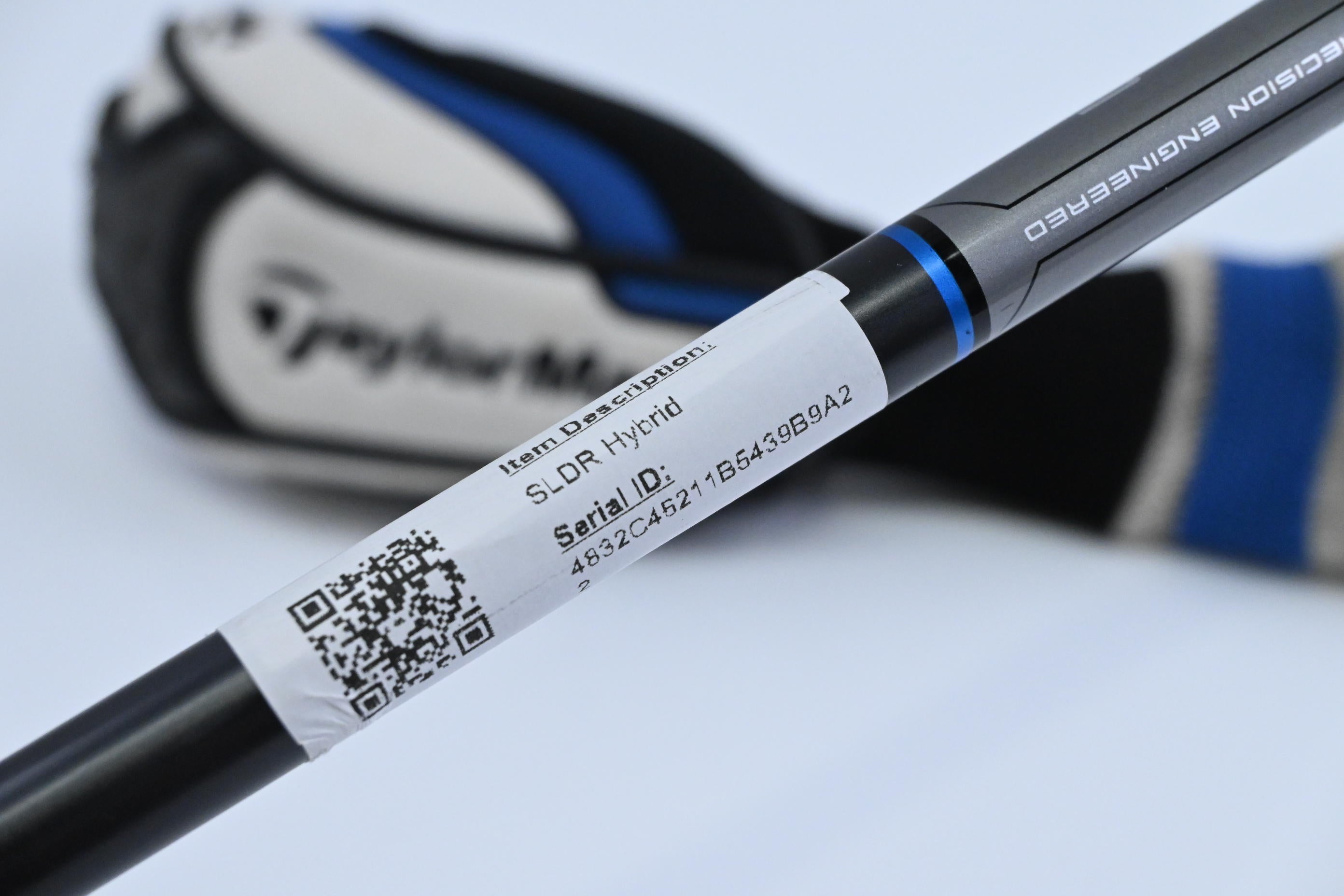 Taylormade SLDR #3 Hybrid / 19 Degree / Stiff Flex Fujikura Speeder 82 Shaft