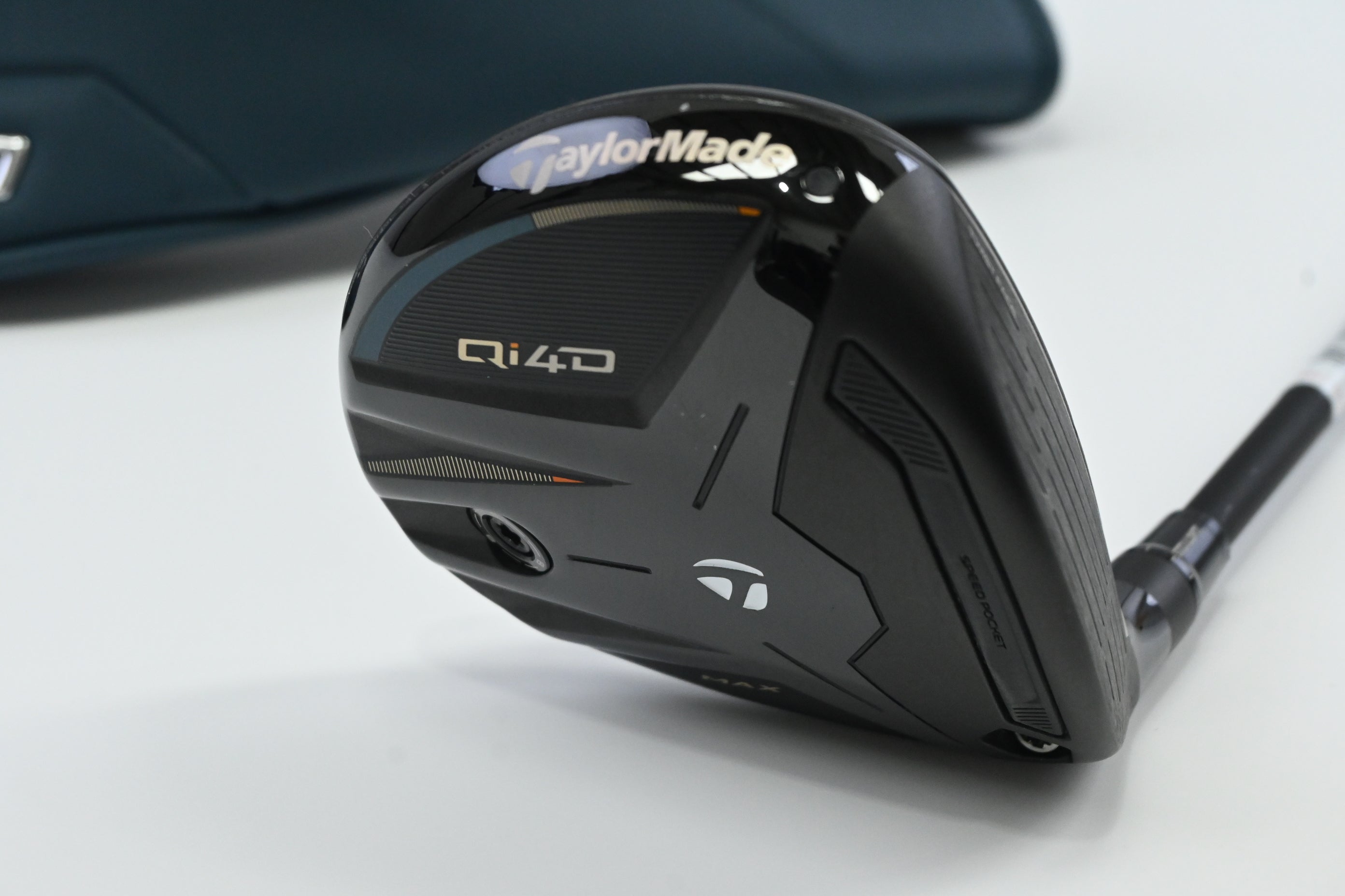 Taylormade Qi4D Max #5 Wood / 18 Degree / Regular Flex Reax White 55 Shaft