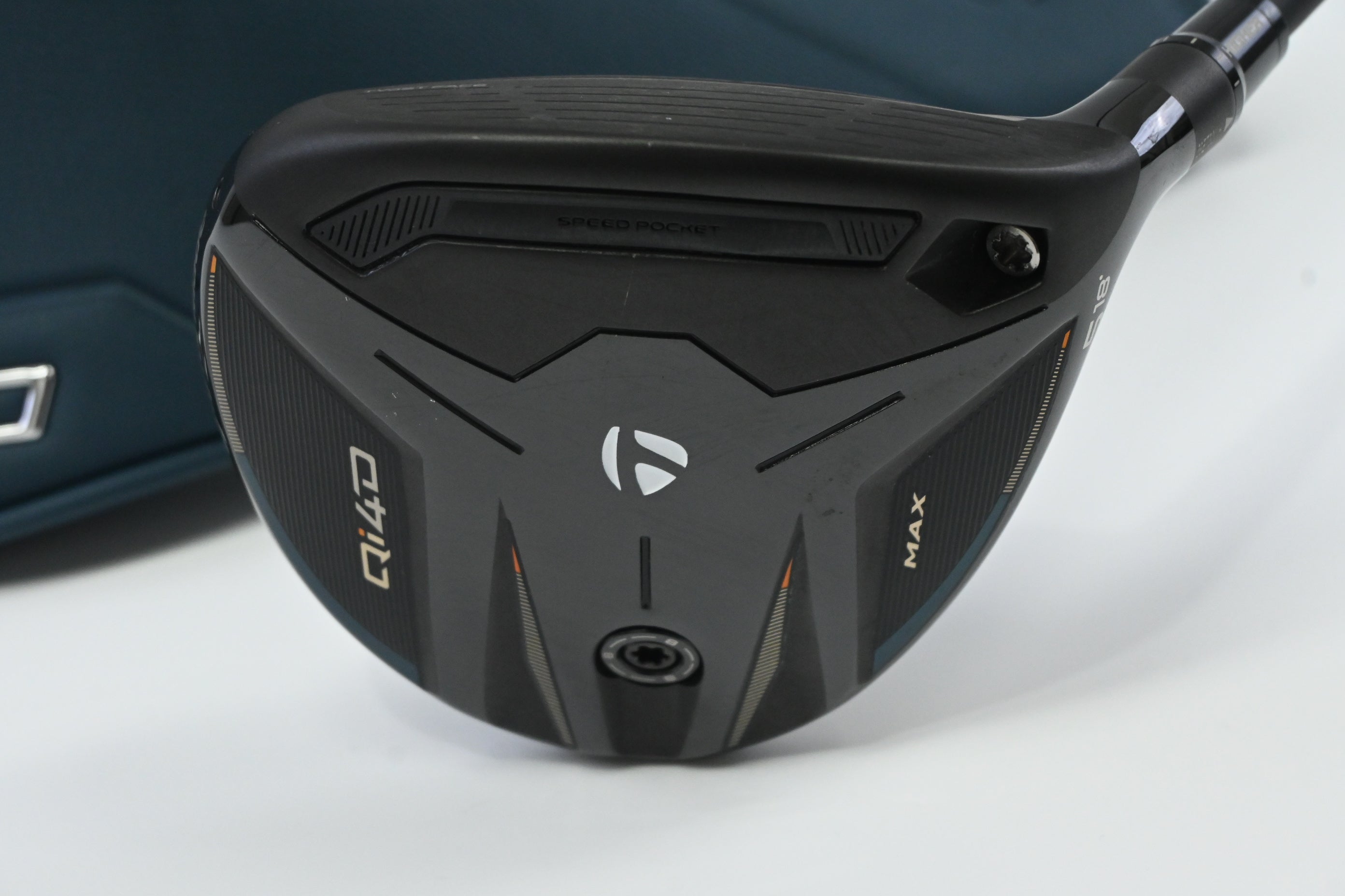 Taylormade Qi4D Max #5 Wood / 18 Degree / Regular Flex Reax White 55 Shaft