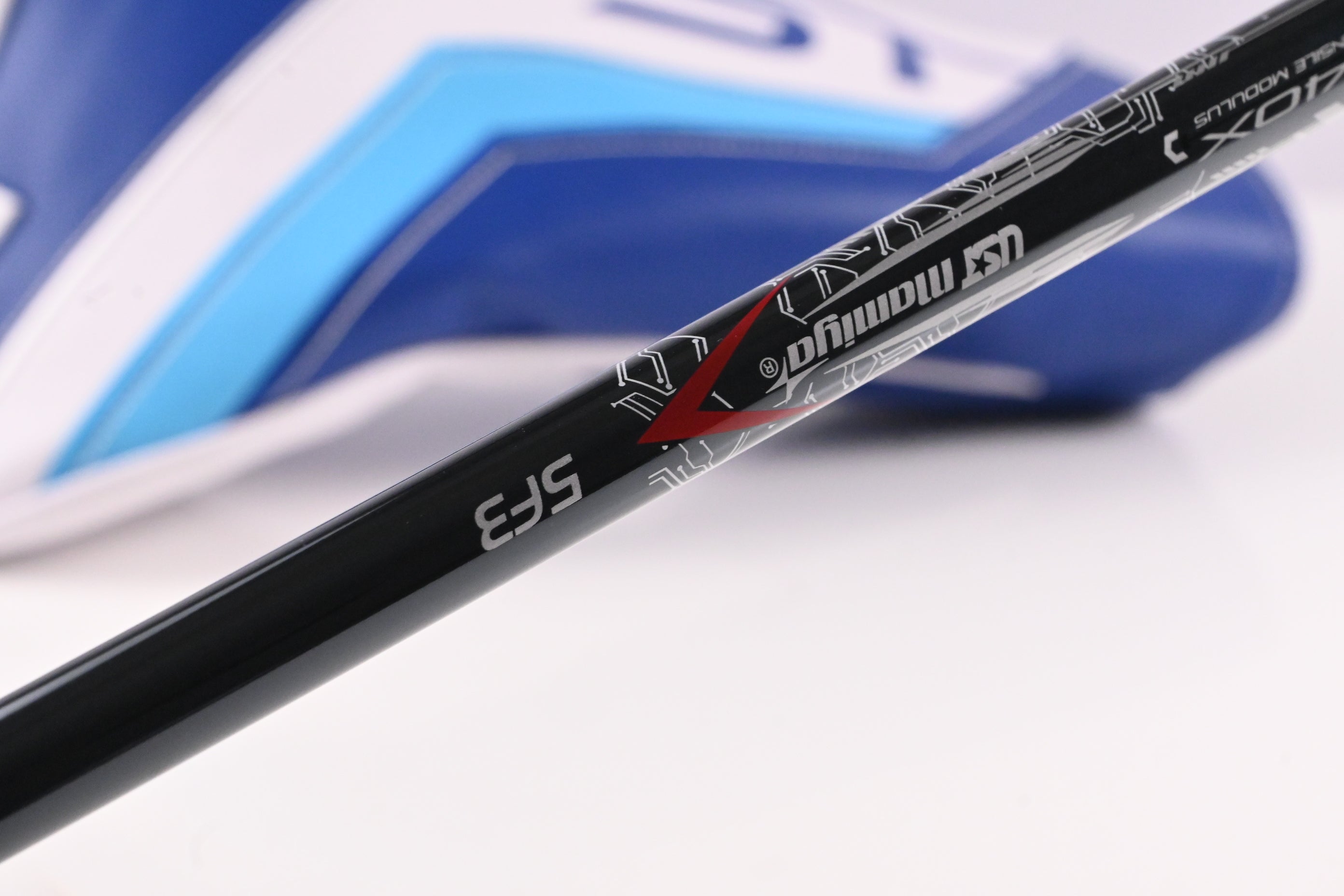 Mizuno ST-Max 230 Driver / 10.5 Degree / Regular Flex UST LinQ Red 5 M40X Shaft
