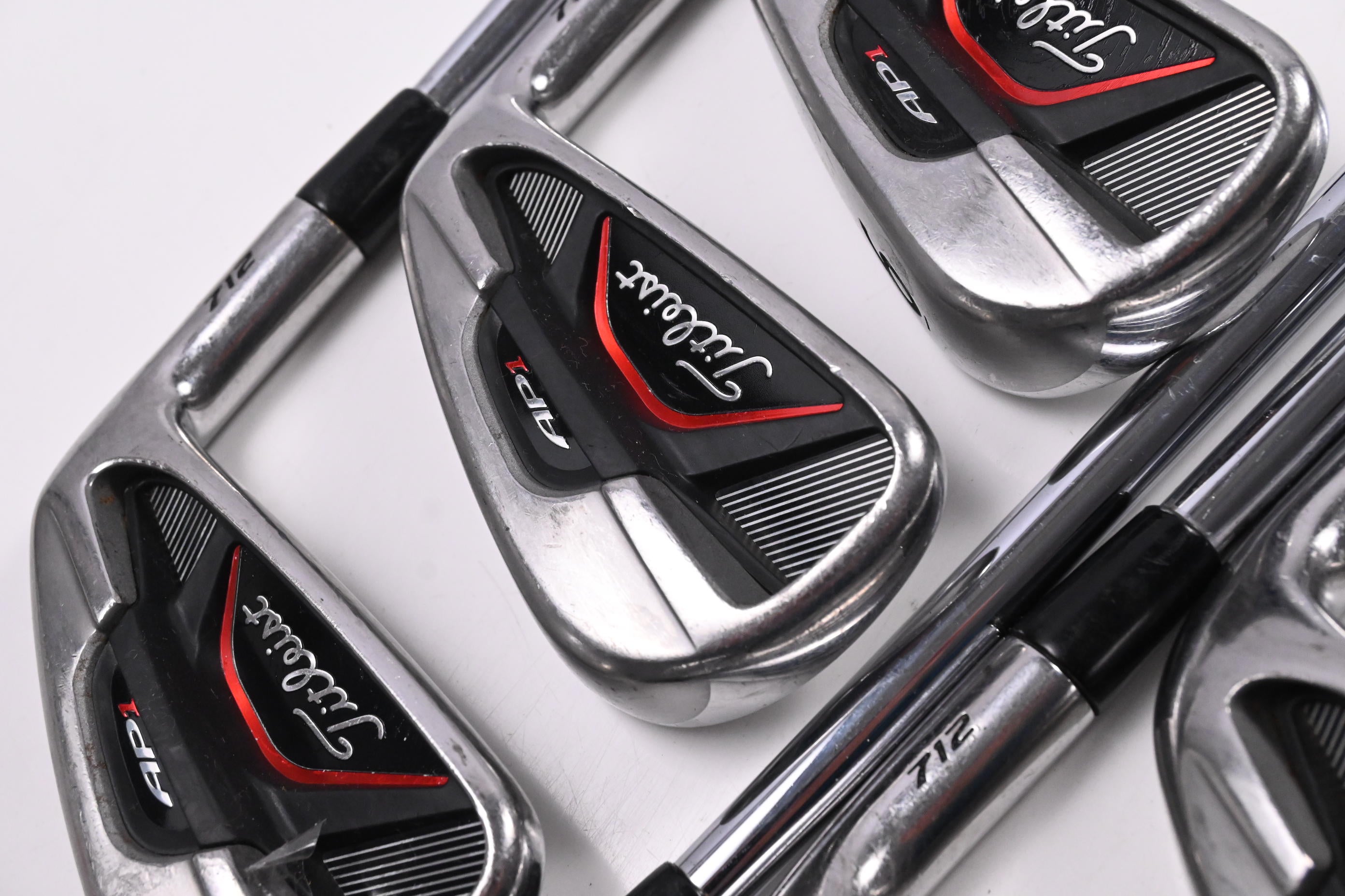 Titleist 712 AP1 Irons / 4-PW / Regular Flex True Temper Dynamic Gold XP R300