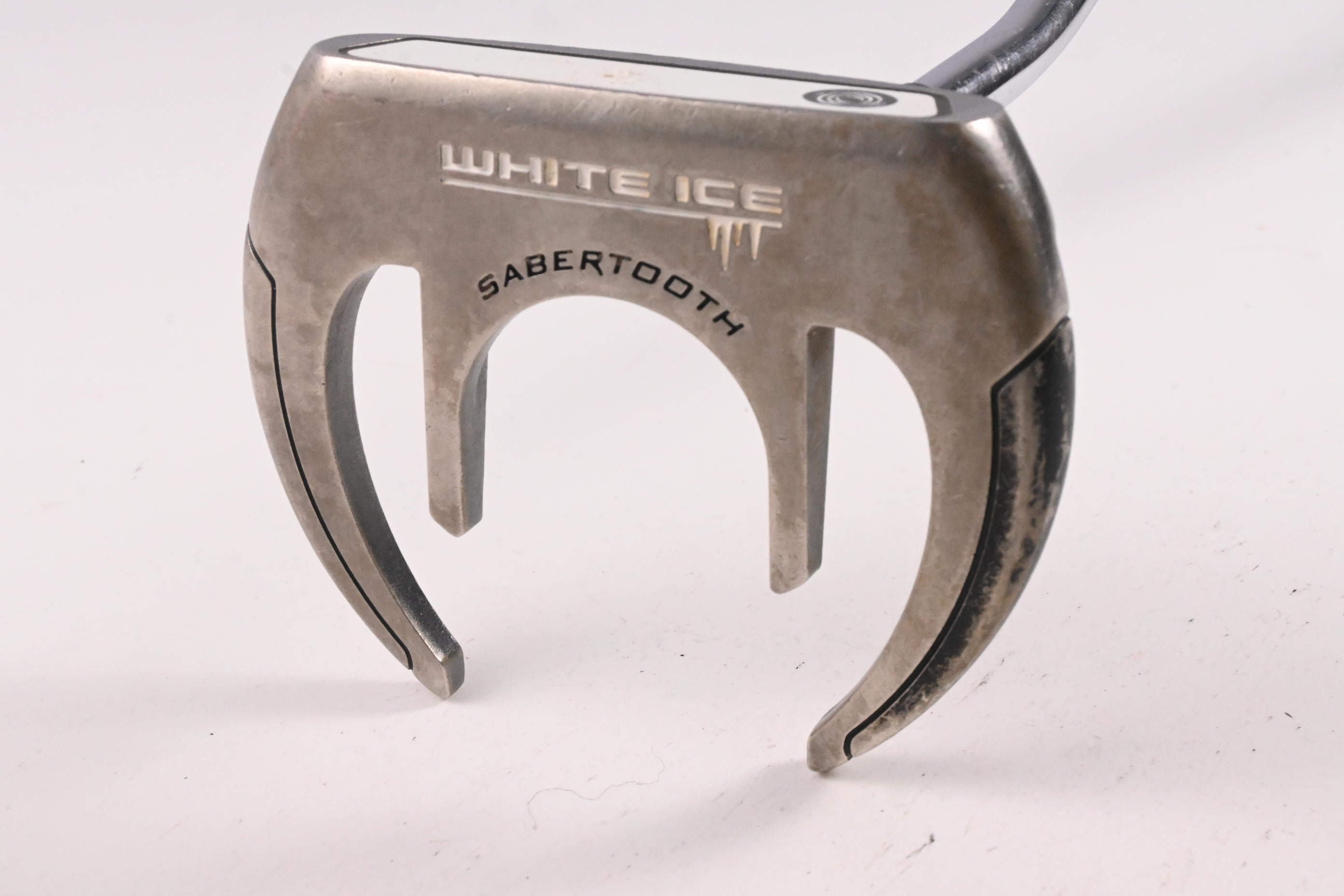 Odyssey White Ice Sabretooth Putter / 33 Inch