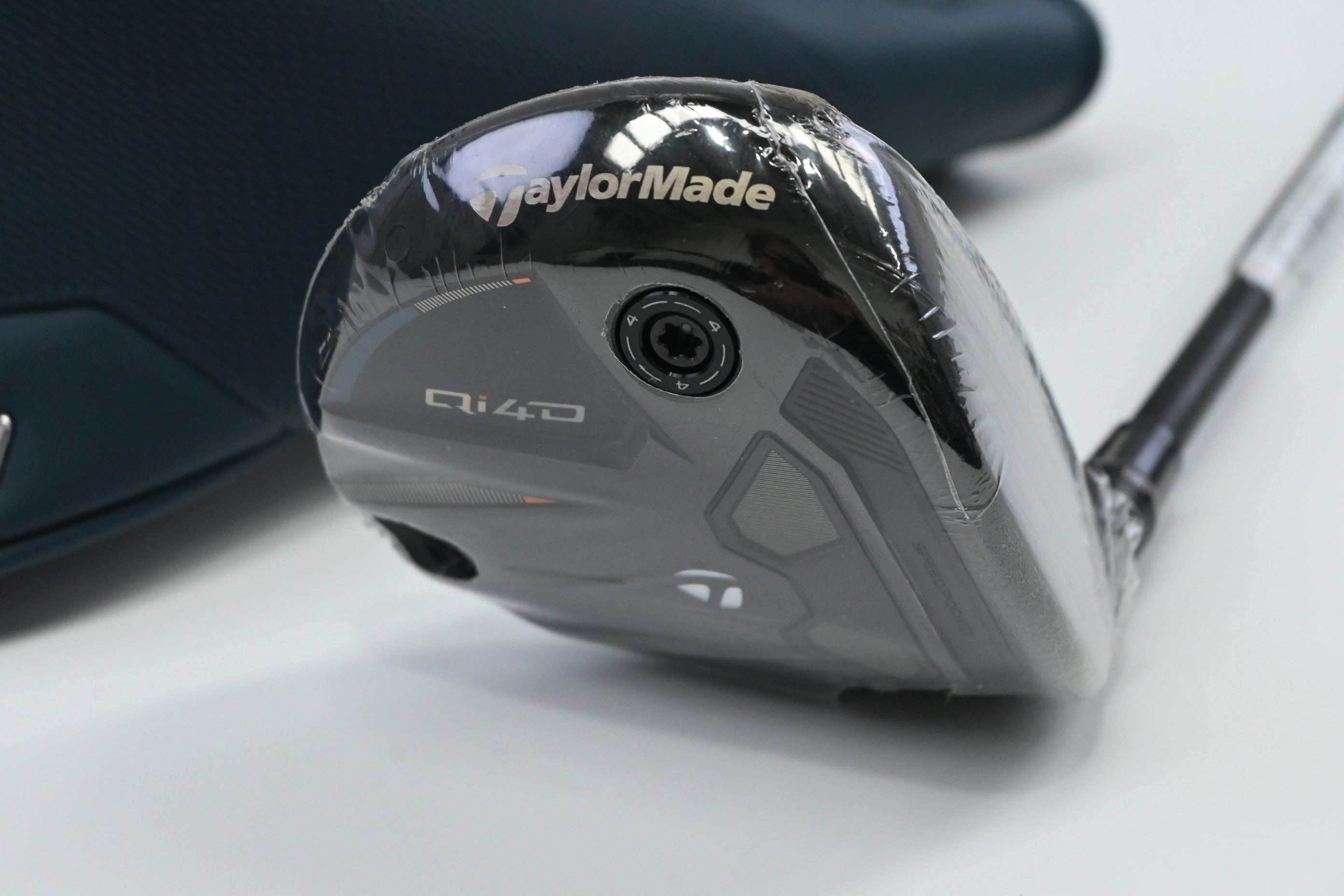 Taylormade Qi4D Tour #3 Wood / 15 Degree / X-Flex Taylormade Reax White 75