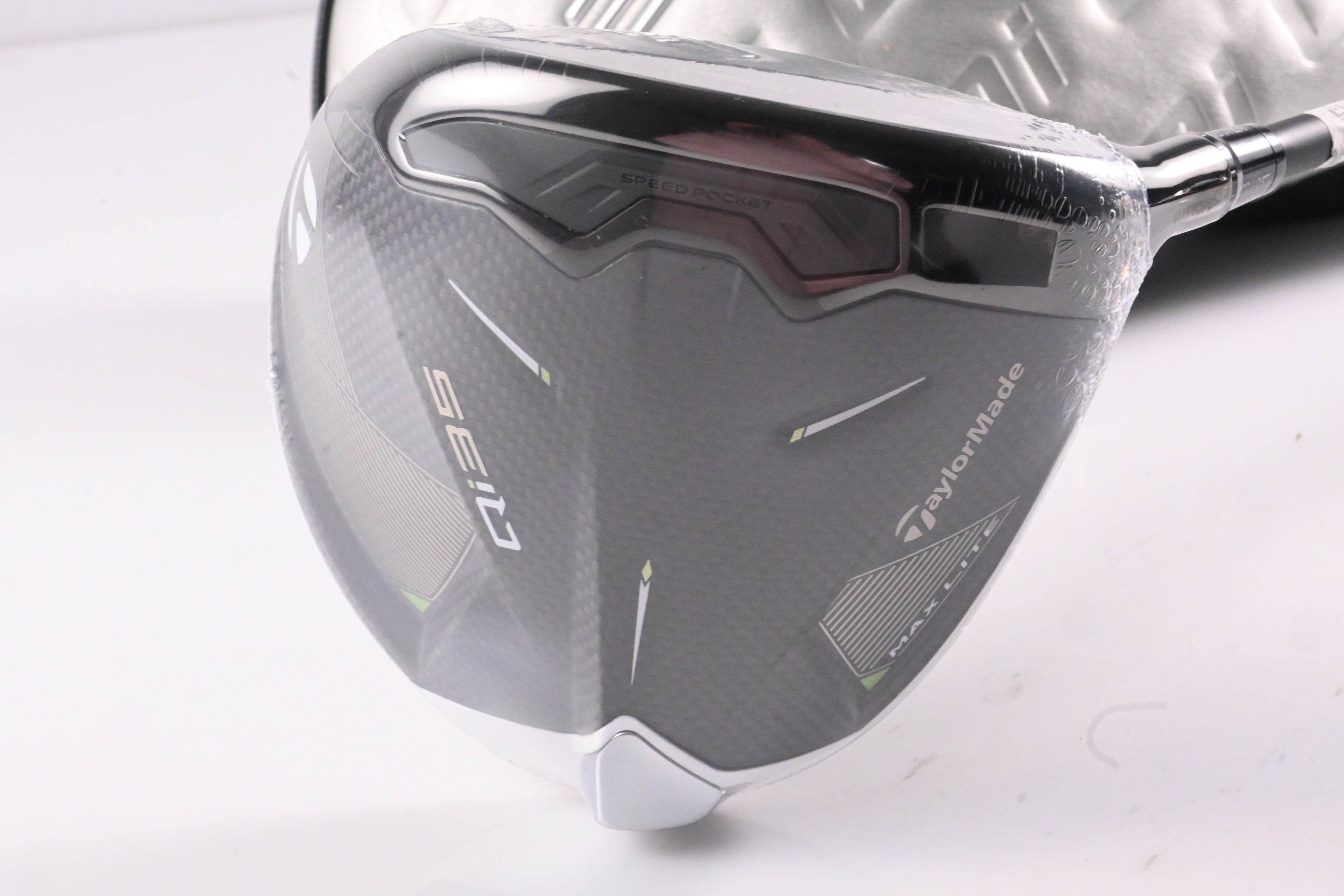 Taylormade Qi35 Max Lite Driver / 10.5 Degree / Regular Flex Vanquish 4 Shaft