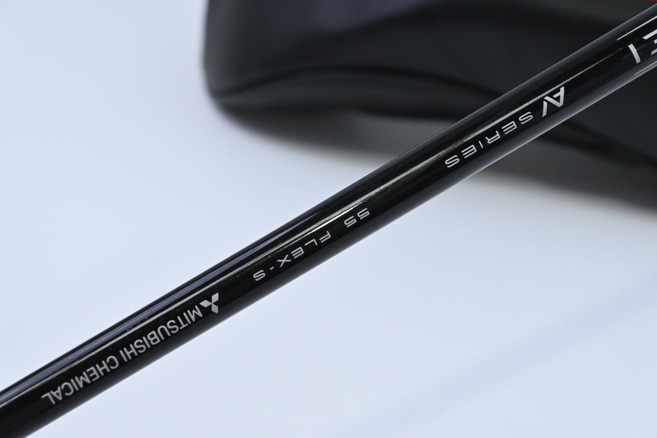 Titleist GT4 Driver / 9 Degree / Stiff Flex Tensei AV Blue 55 Shaft