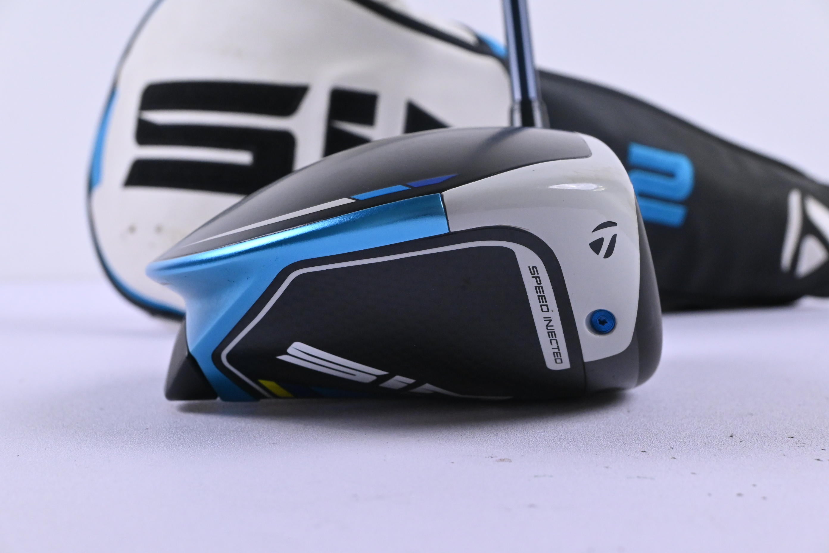 Taylormade SIM2 Max Driver / 10.5 Degree / Regular Flex Fujikura Ventus Blue 5