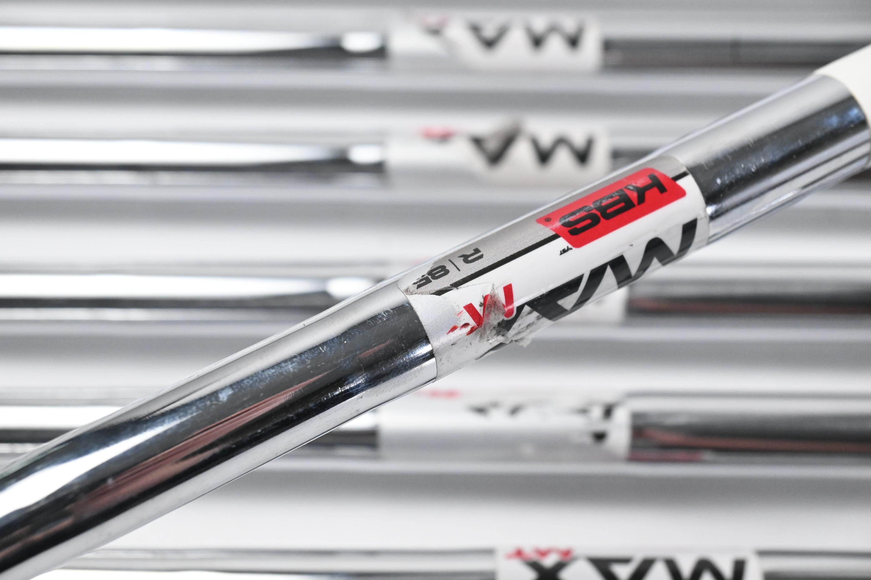 Left Hand Taylormade SIM2 Max Irons / 5-PW+SW / Regular Flex KBS MAX 85