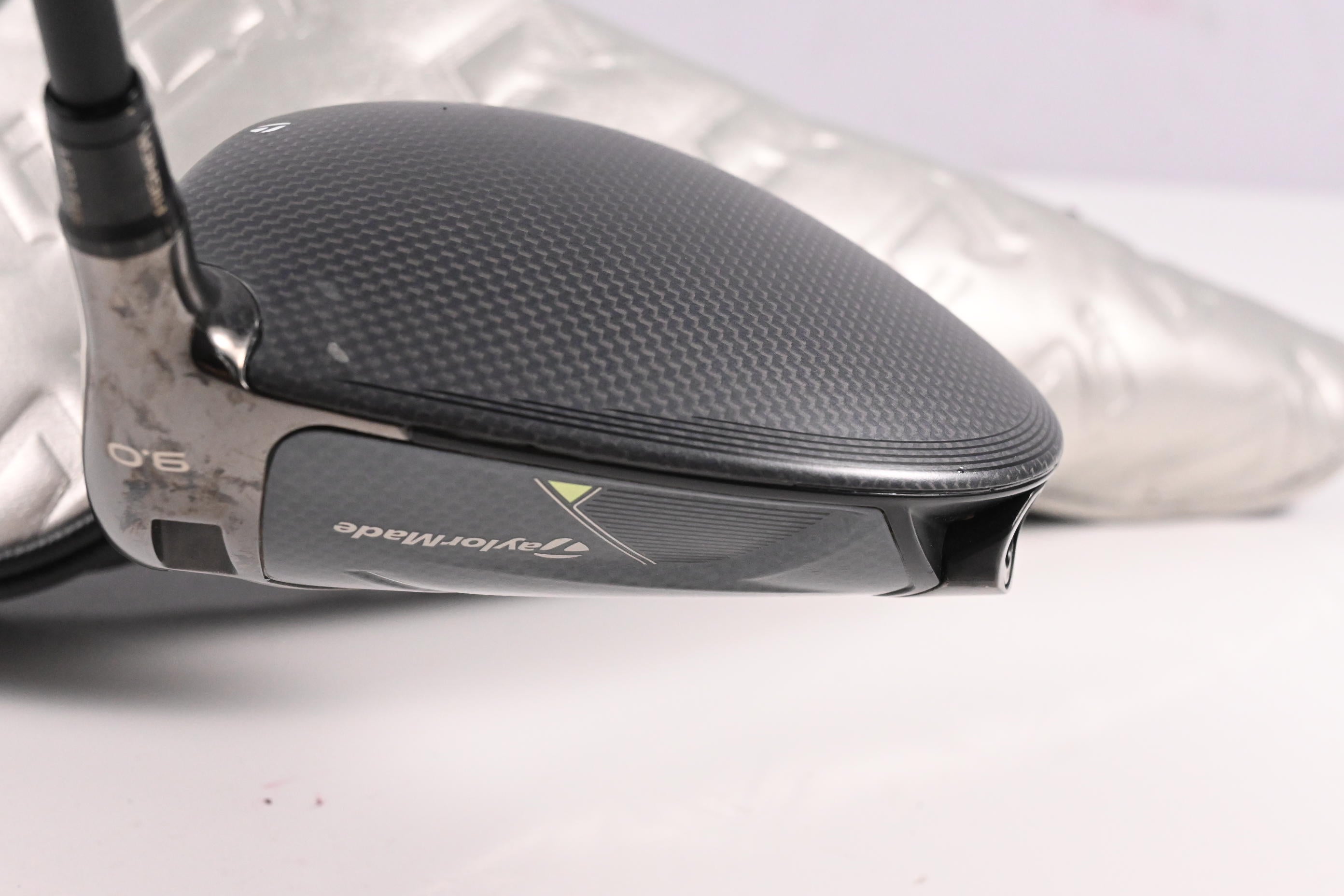 Taylormade Qi35 Driver / 9 Degree / Stiff Flex Kai`li White 60 Shaft