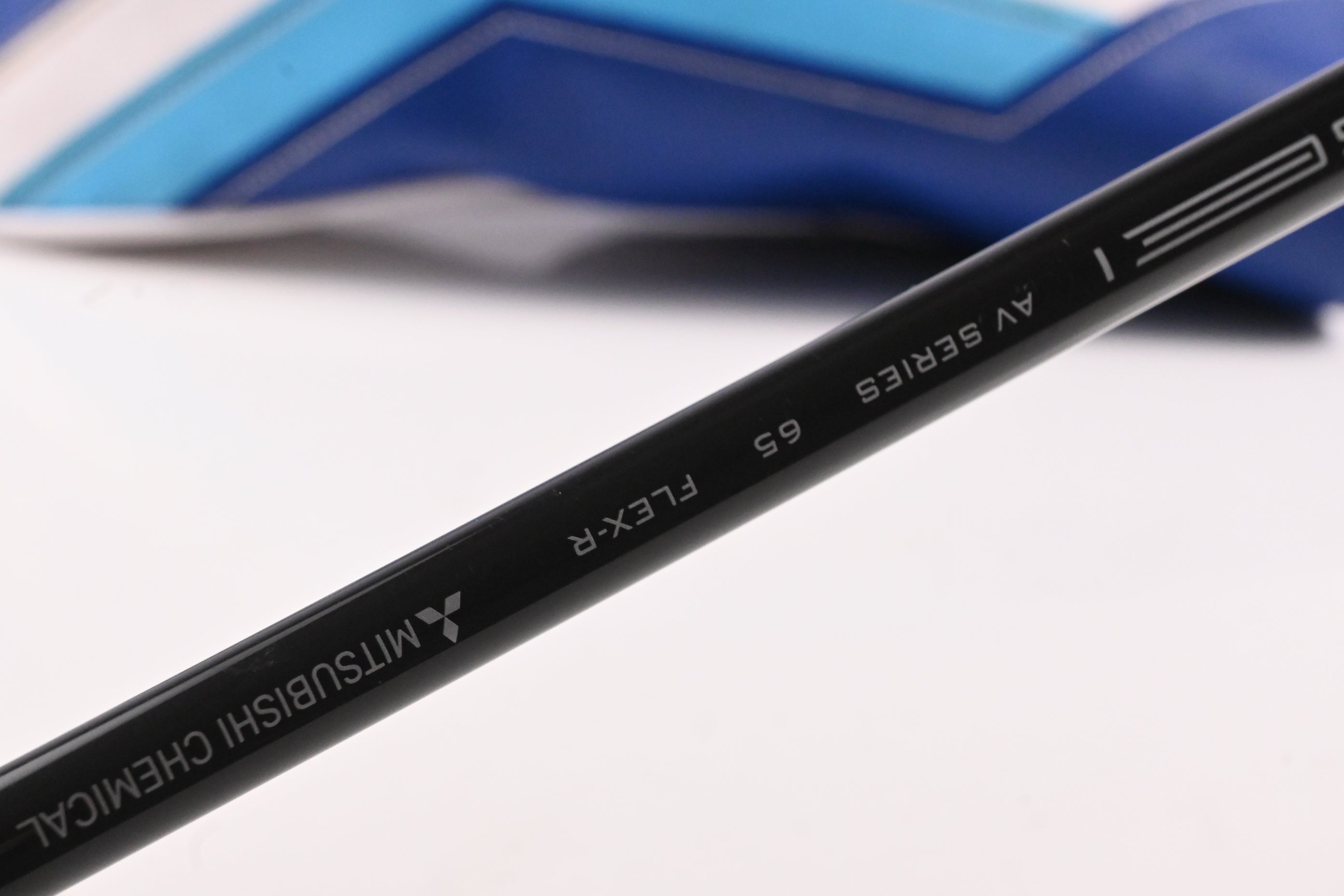 Mizuno ST-X 230 Driver / 10.5 Degree / Regular Flex Tensei AV RAW Blue 65 Shaft