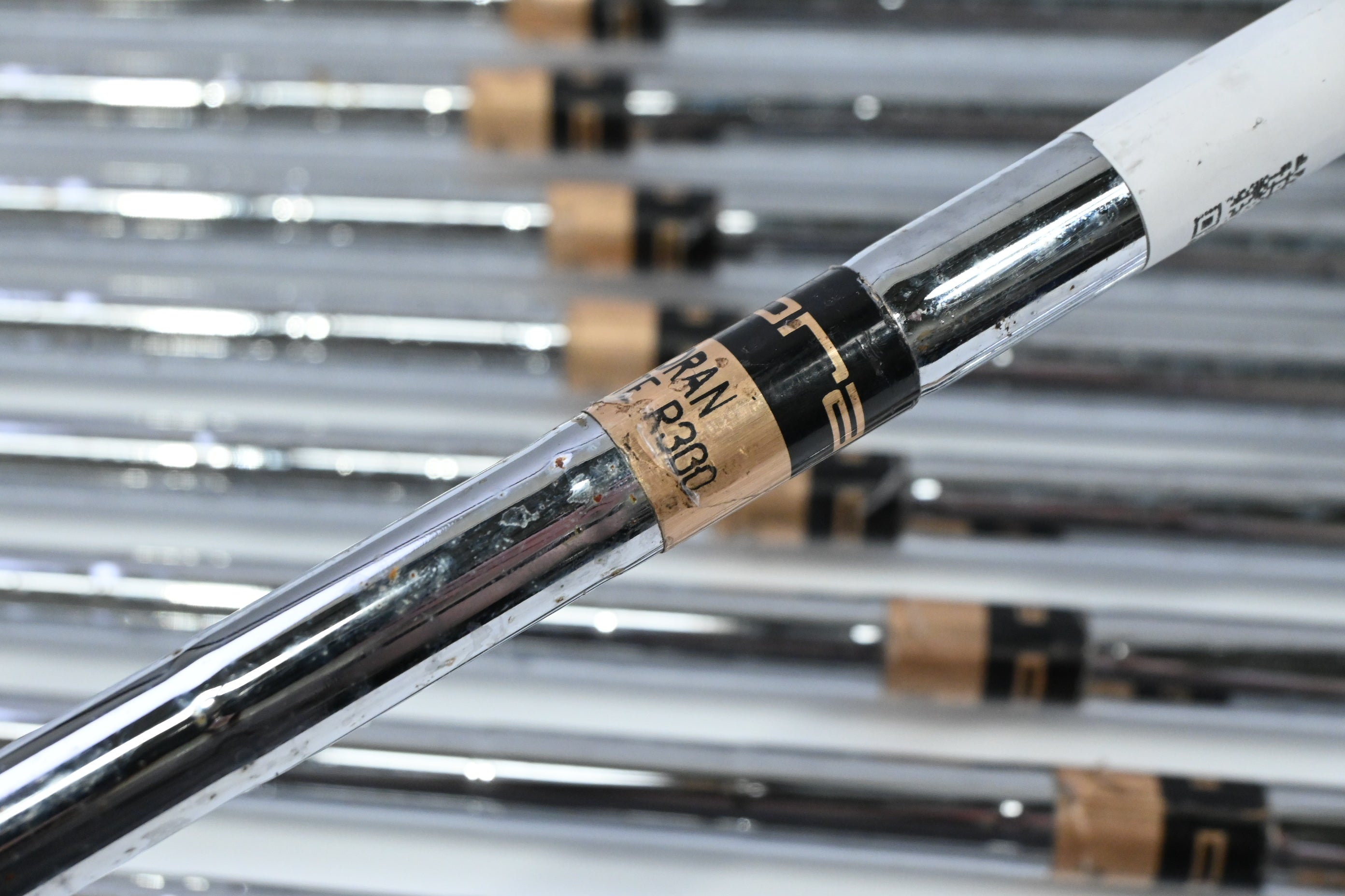 Cobra CXi Irons / 3-PW+56° / Regular Flex Dynalite R300 Shafts