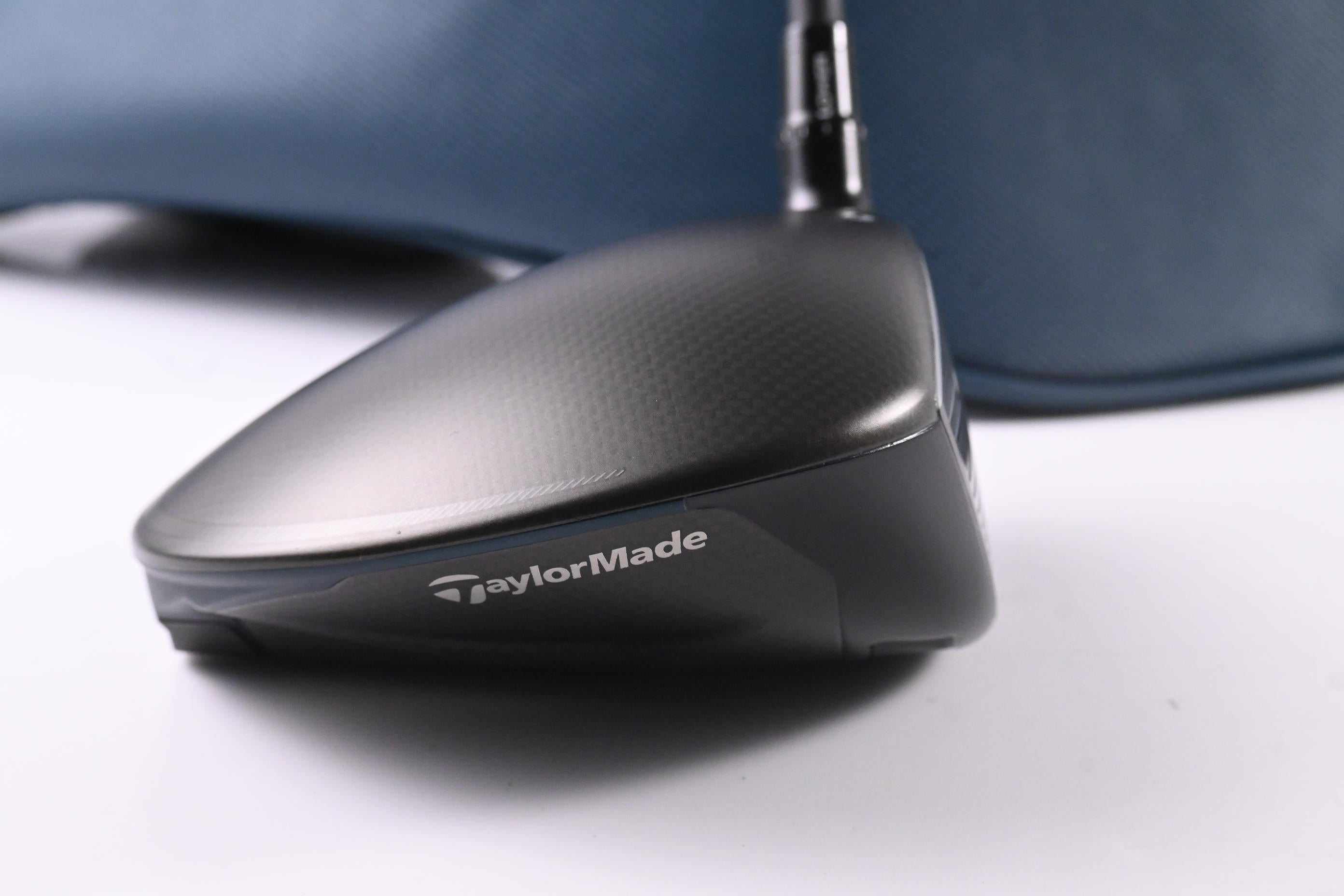 Taylormade Qi4D Max Driver / 9 Degree / Regular Flex REAX Red 50 Shaft
