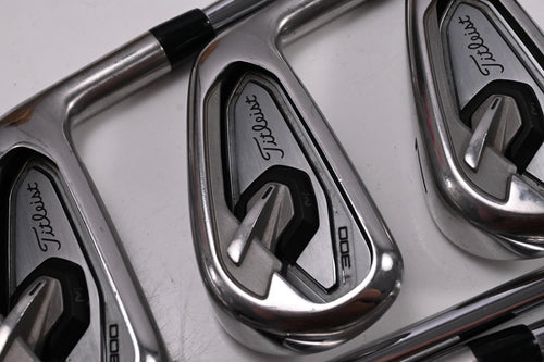 Titleist T300 2019 Irons / 5-PW+48° / Regular Flex AMT Red R300 Shafts
