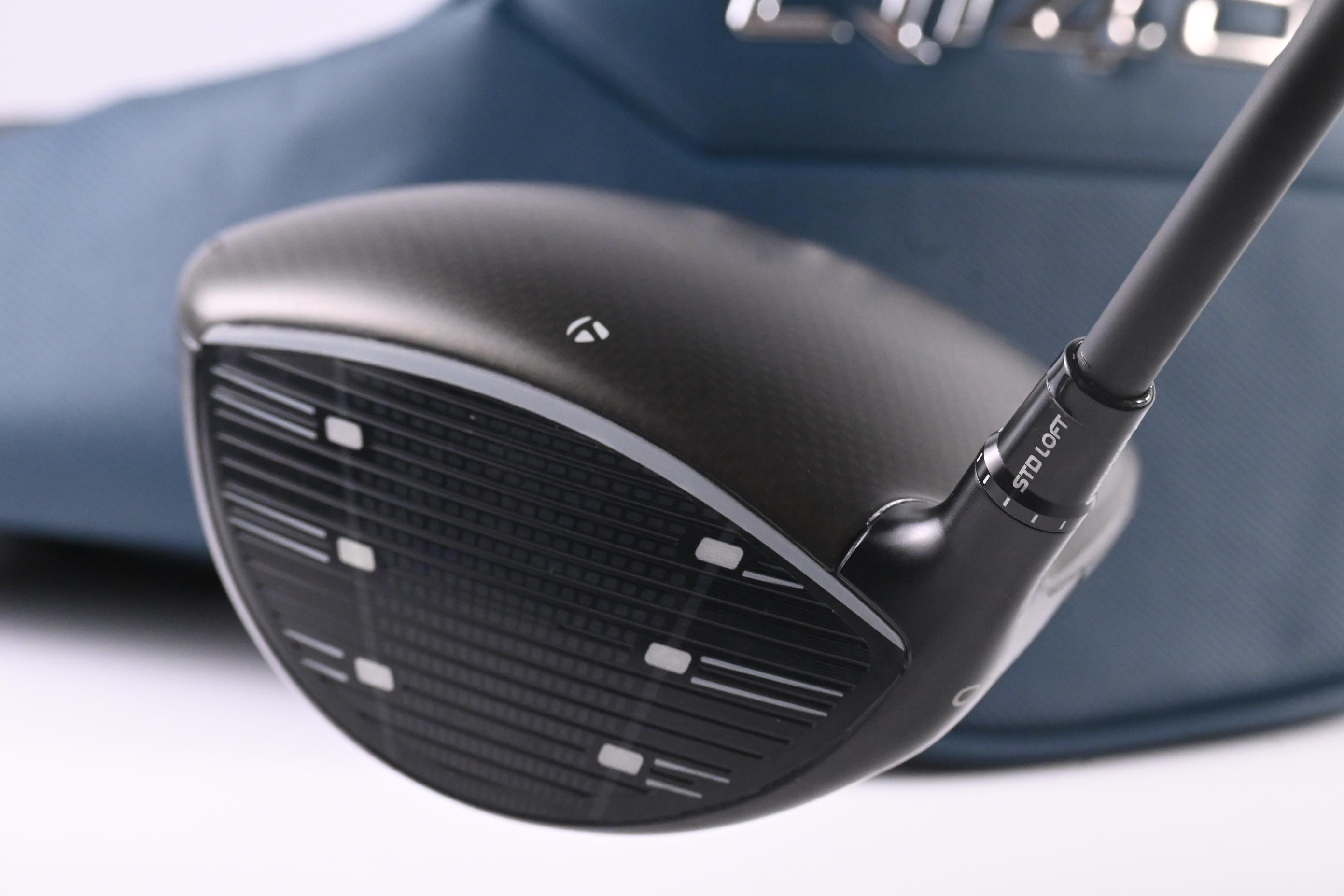 Taylormade Qi4D Max Driver / 9 Degree / Regular Flex REAX Red 50 Shaft