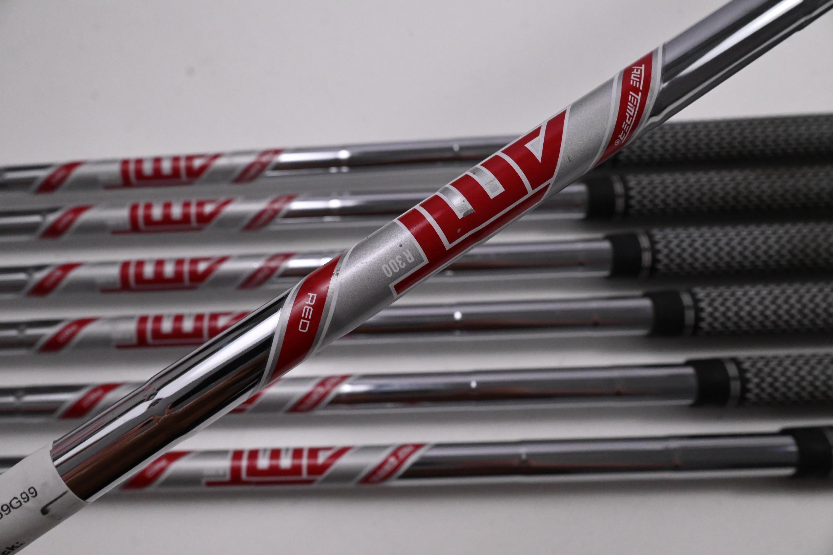 Titleist T300 2019 Irons / 5-PW+48° / Regular Flex AMT Red R300 Shafts