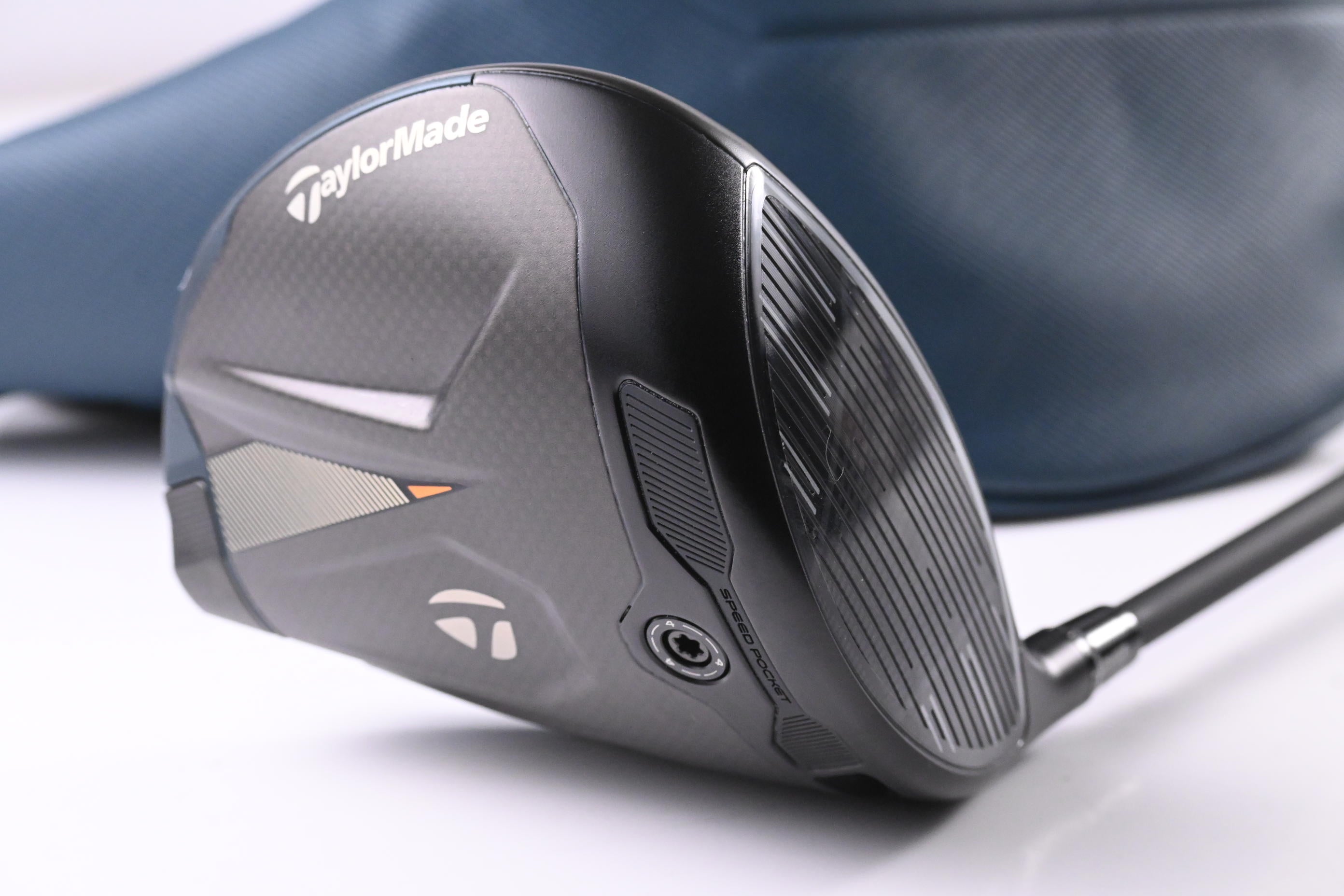 Taylormade Qi4D Max Driver / 10.5 Degree / Regular Flex REAX Blue 50 Shaft