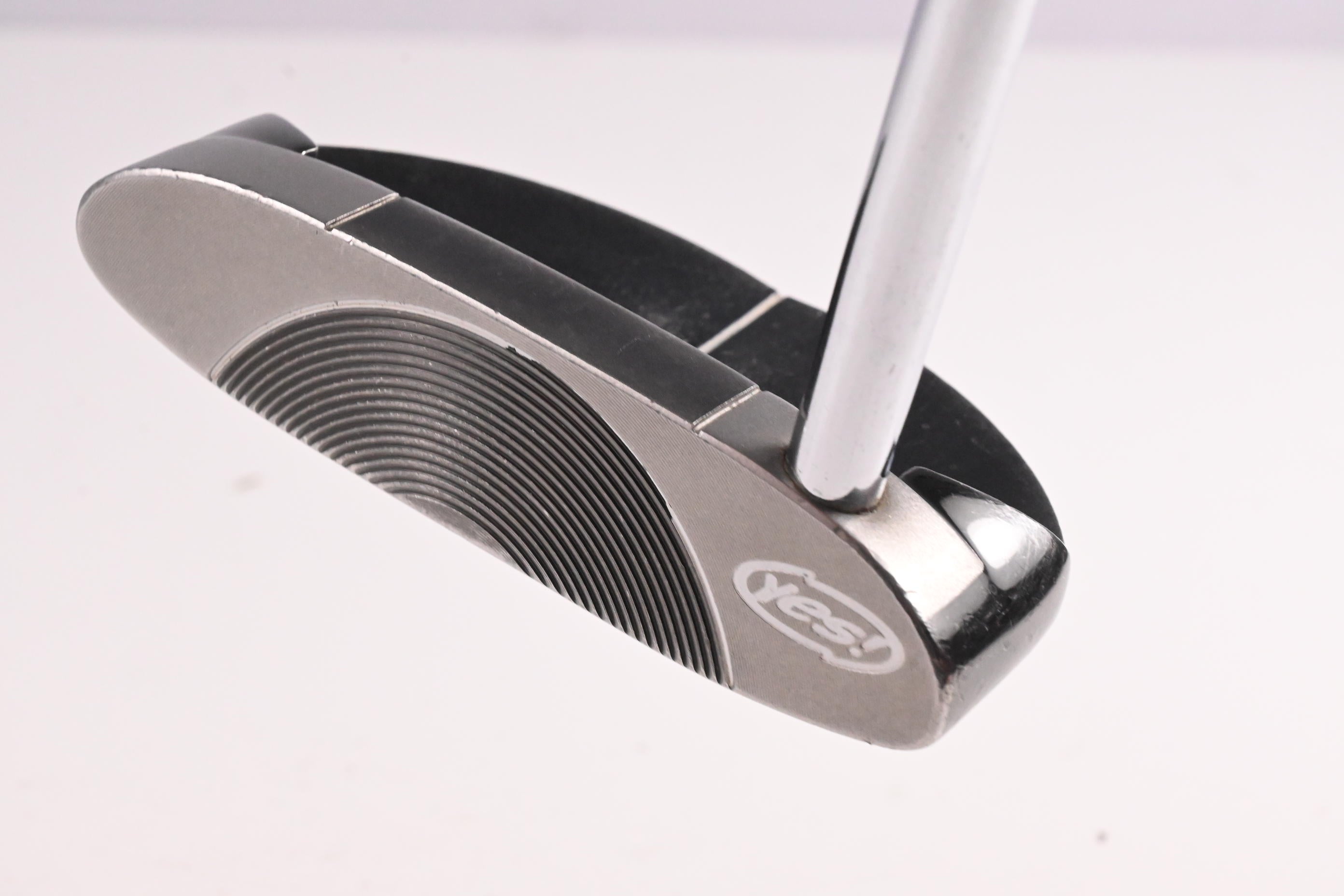 Yes! C-Groove Victoria II Putter / 34 Inch