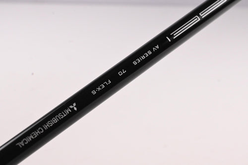 Wilson D9 #2 Hybrid / 17 Degree / Stiff Flex Tensei AV Silver 70 Shaft