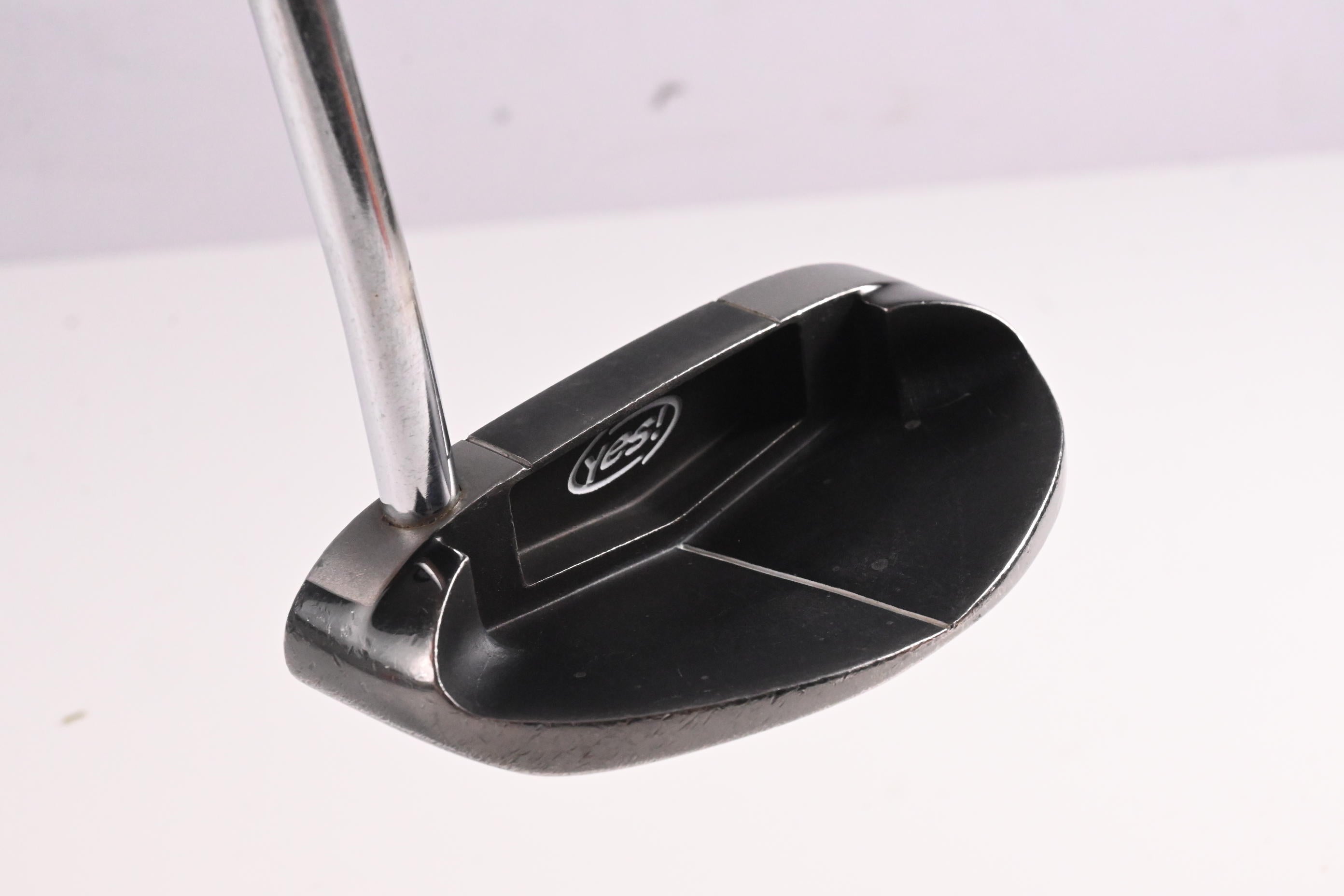 Yes! C-Groove Victoria II Putter / 34 Inch