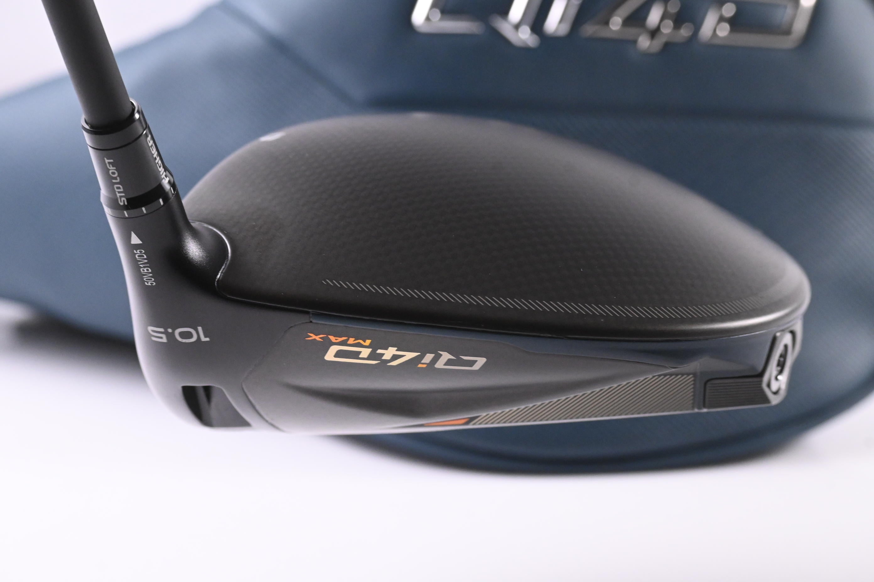 Taylormade Qi4D Max Driver / 10.5 Degree / Regular Flex REAX Blue 50 Shaft
