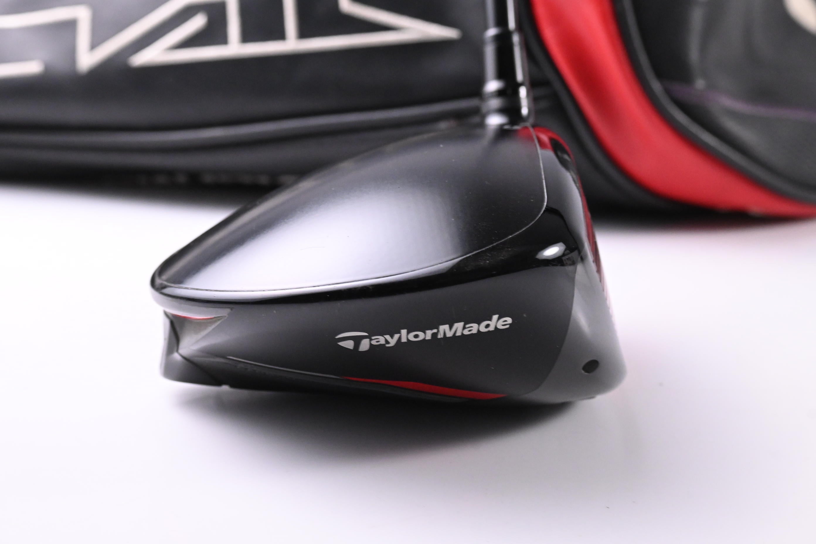 Taylormade Stealth HD Driver / 10.5 Degree / Regular Flex Fujikura Air Speeder