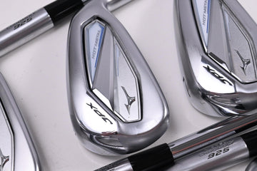 Mizuno JPX 925 Hot Metal Irons / 5-PW+GW / Stiff Flex N.S.Pro Modus³ Tour 105