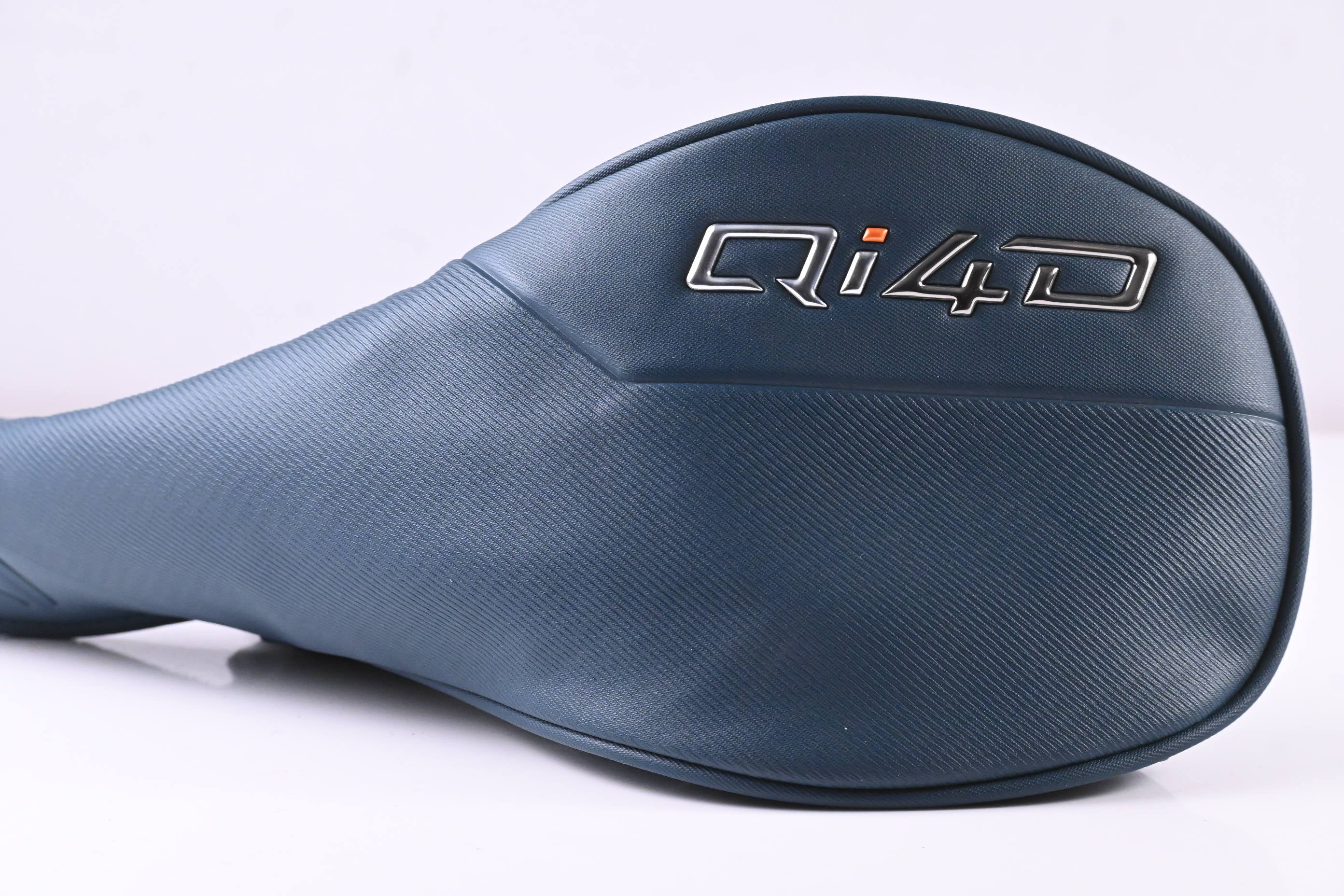 Taylormade Qi4D Max Driver / 10.5 Degree / Regular Flex REAX Blue 50 Shaft