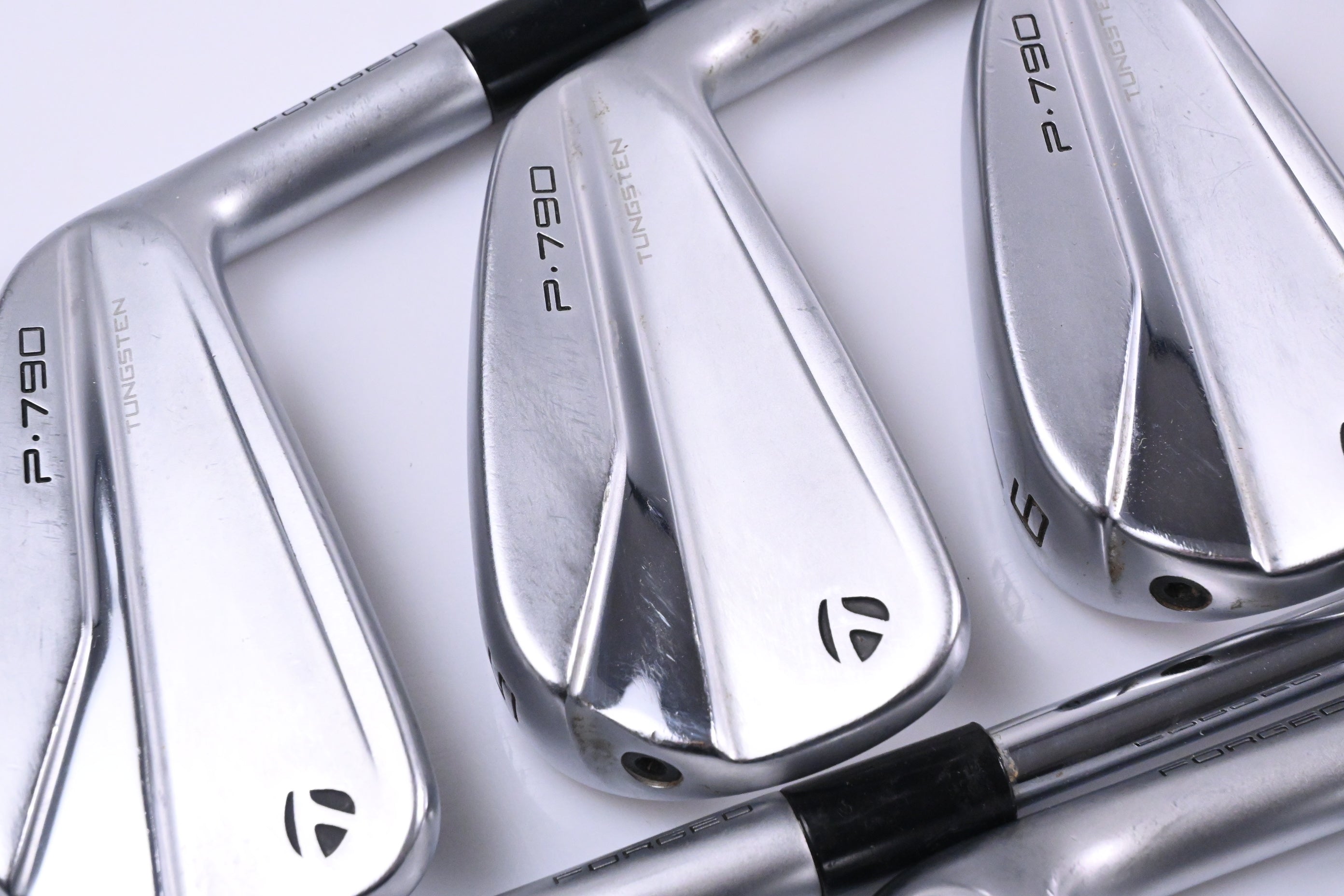 Taylormade P790 2021 Irons / 4-PW+AW / Regular Flex Dynamic Gold 95 R300 Shafts