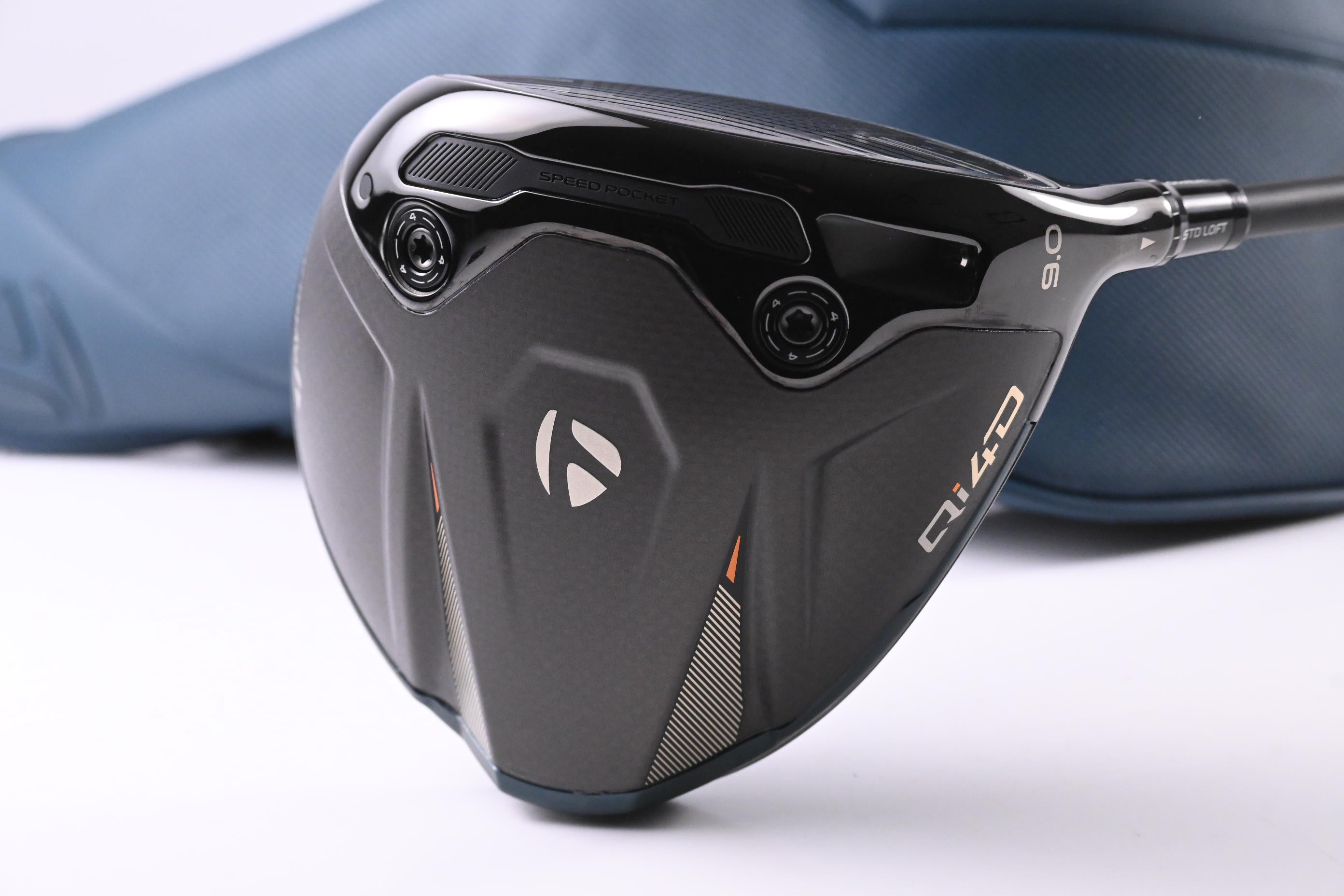 Taylormade Qi4D Driver / 9 Degree / Stiff Flex REAX White 60 Shaft