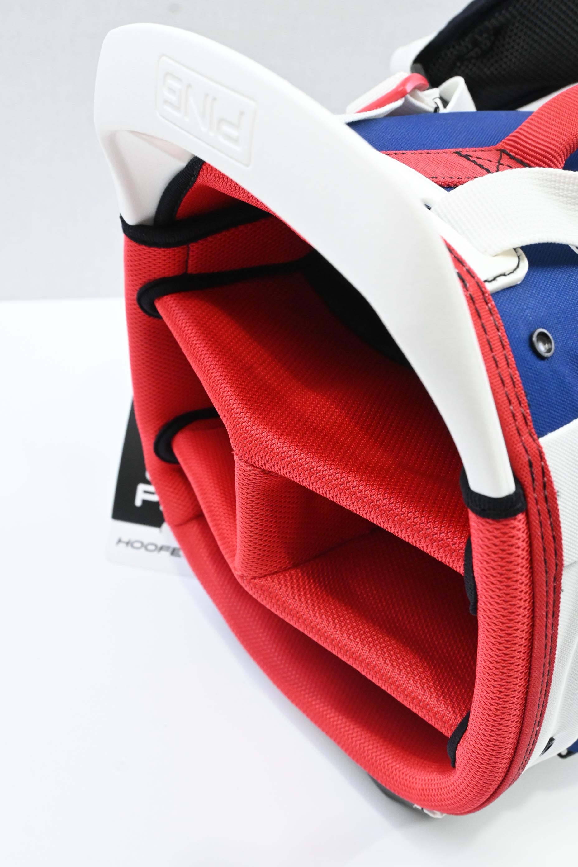 Ping Hoofer Lite Stand Bag / 4-Way Divider / White, Blue, Red