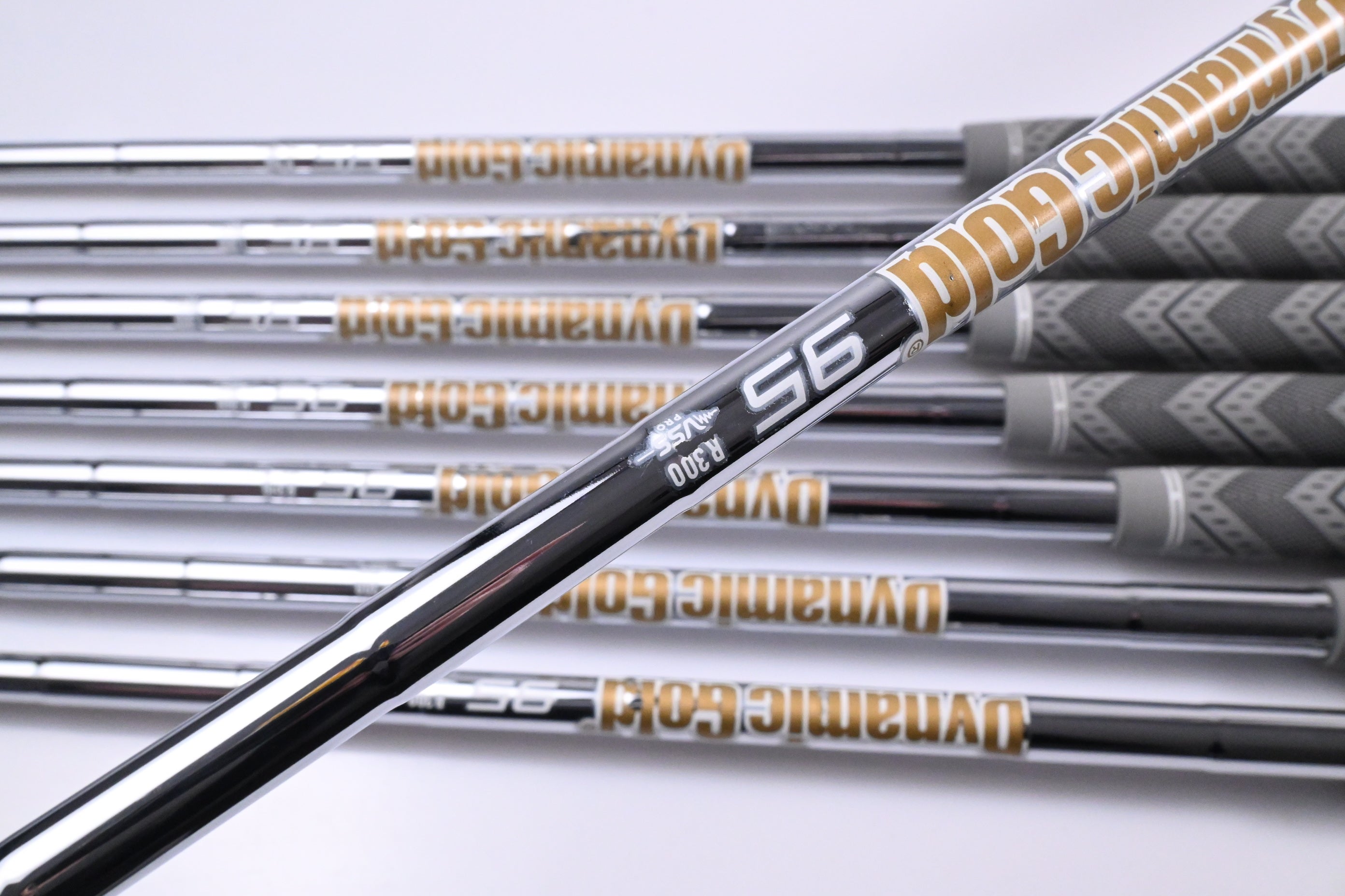 Taylormade P790 2021 Irons / 4-PW+AW / Regular Flex Dynamic Gold 95 R300 Shafts