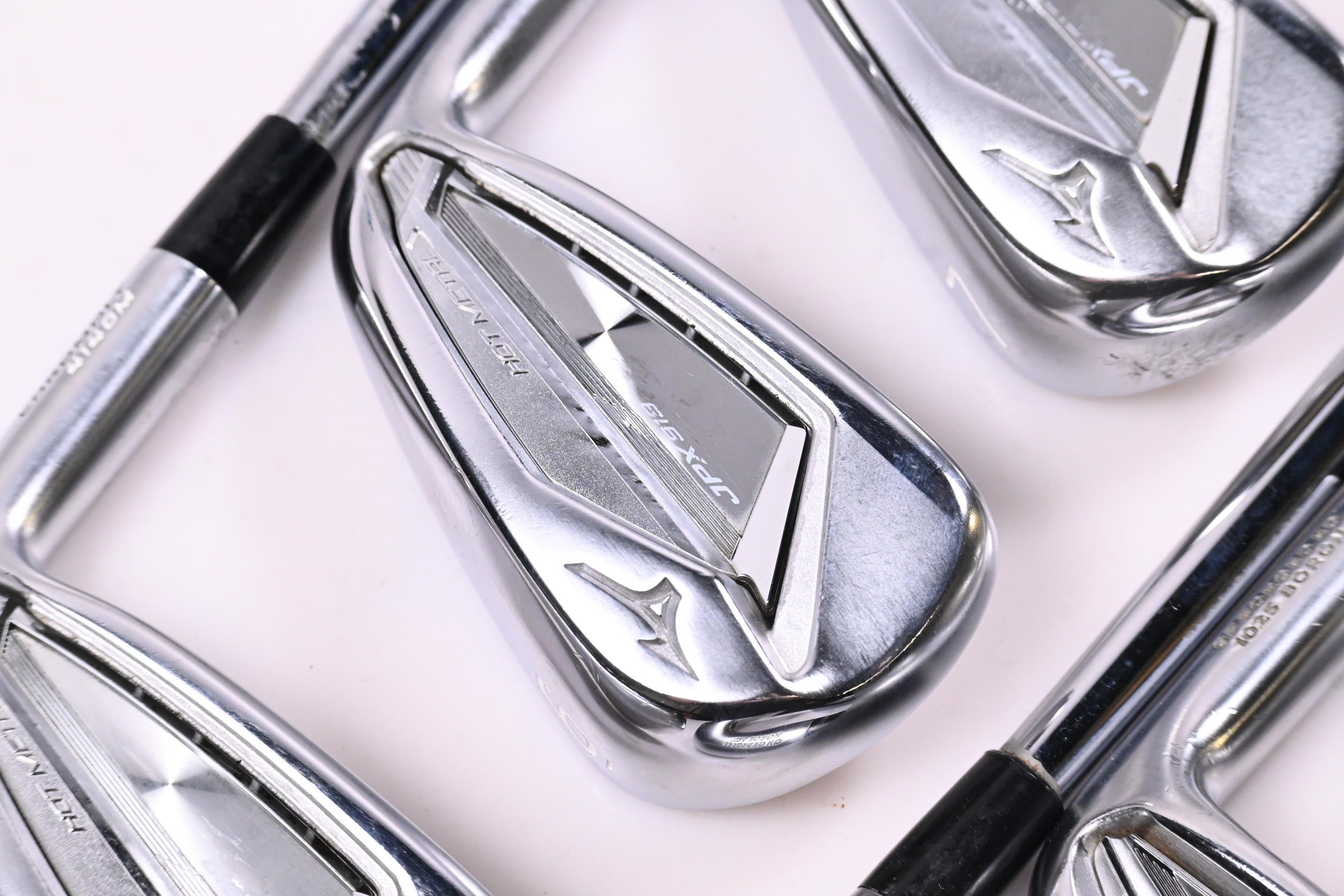 Mizuno JPX 919 Hot Metal / Forged Combo Irons / 5-PW / Regular Flex DG 105 R300