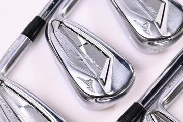 Mizuno JPX 919 Hot Metal / Forged Combo Irons / 5-PW / Regular Flex DG 105 R300