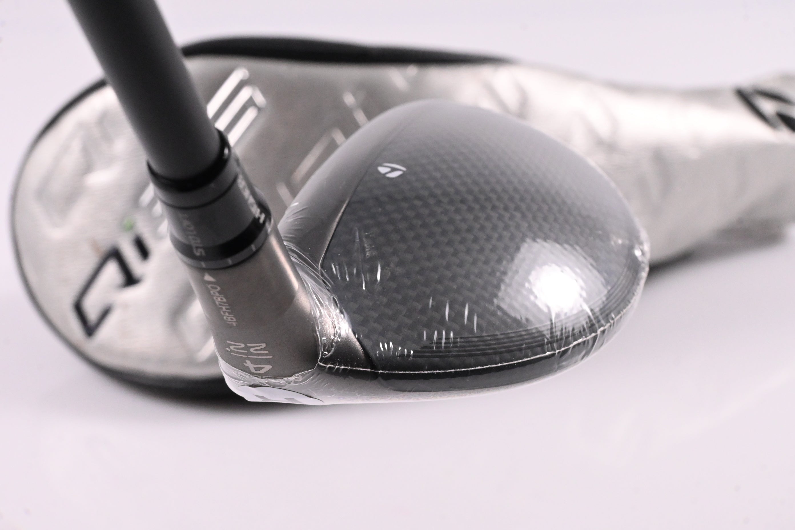 Taylormade Qi35 #4 Hybrid / 22 Degree / Regular Flex Fujikura Ventus Blue 6