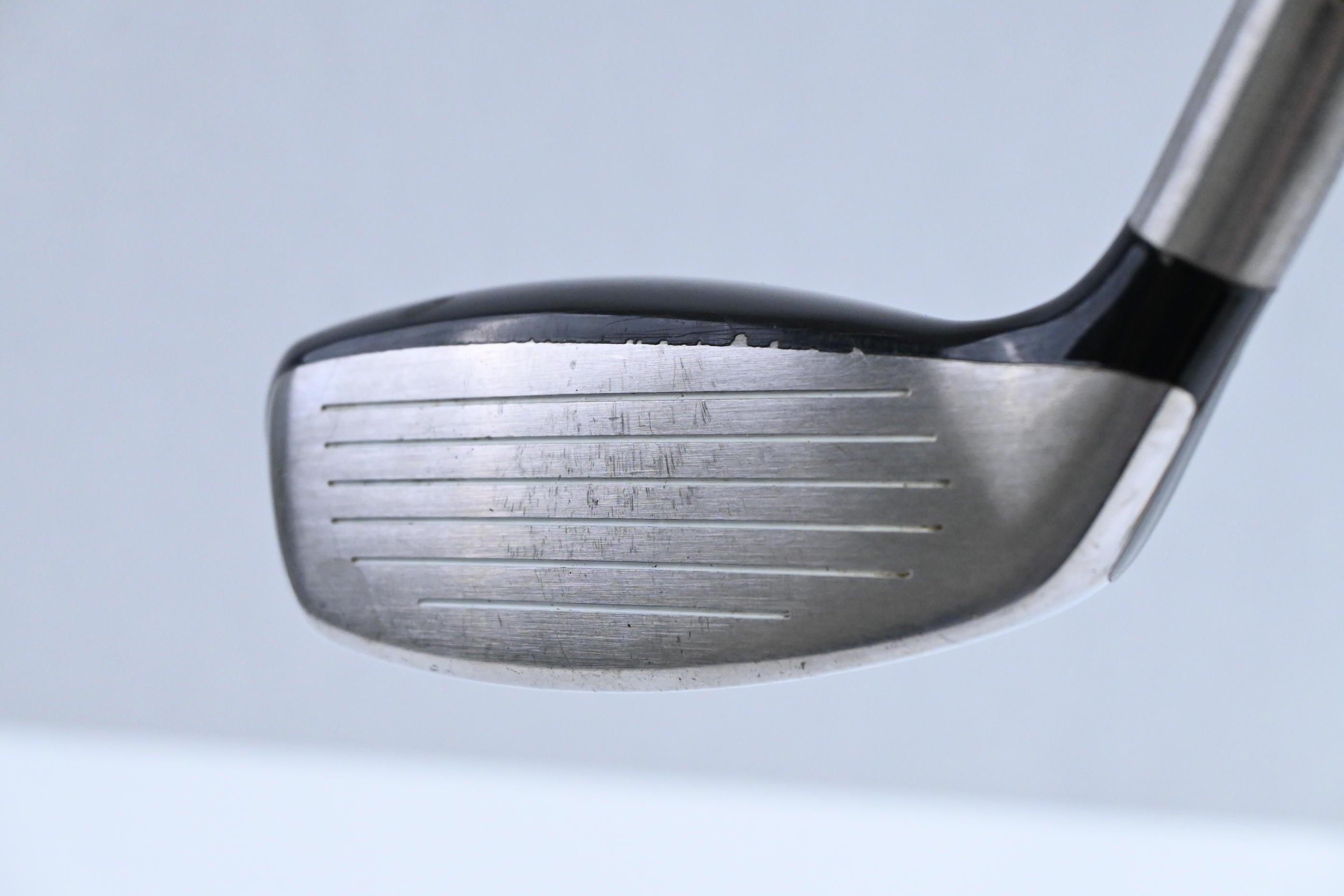 Taylormade Rescue 2009 #2 Hybrid / 17 Degree / Stiff Flex Taylormade Reax 60