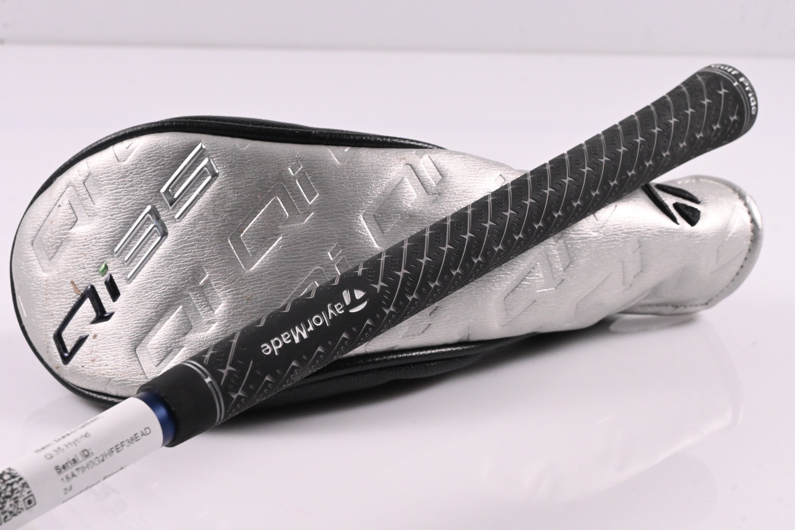 Taylormade Qi35 #4 Hybrid / 22 Degree / Regular Flex Fujikura Ventus Blue 6