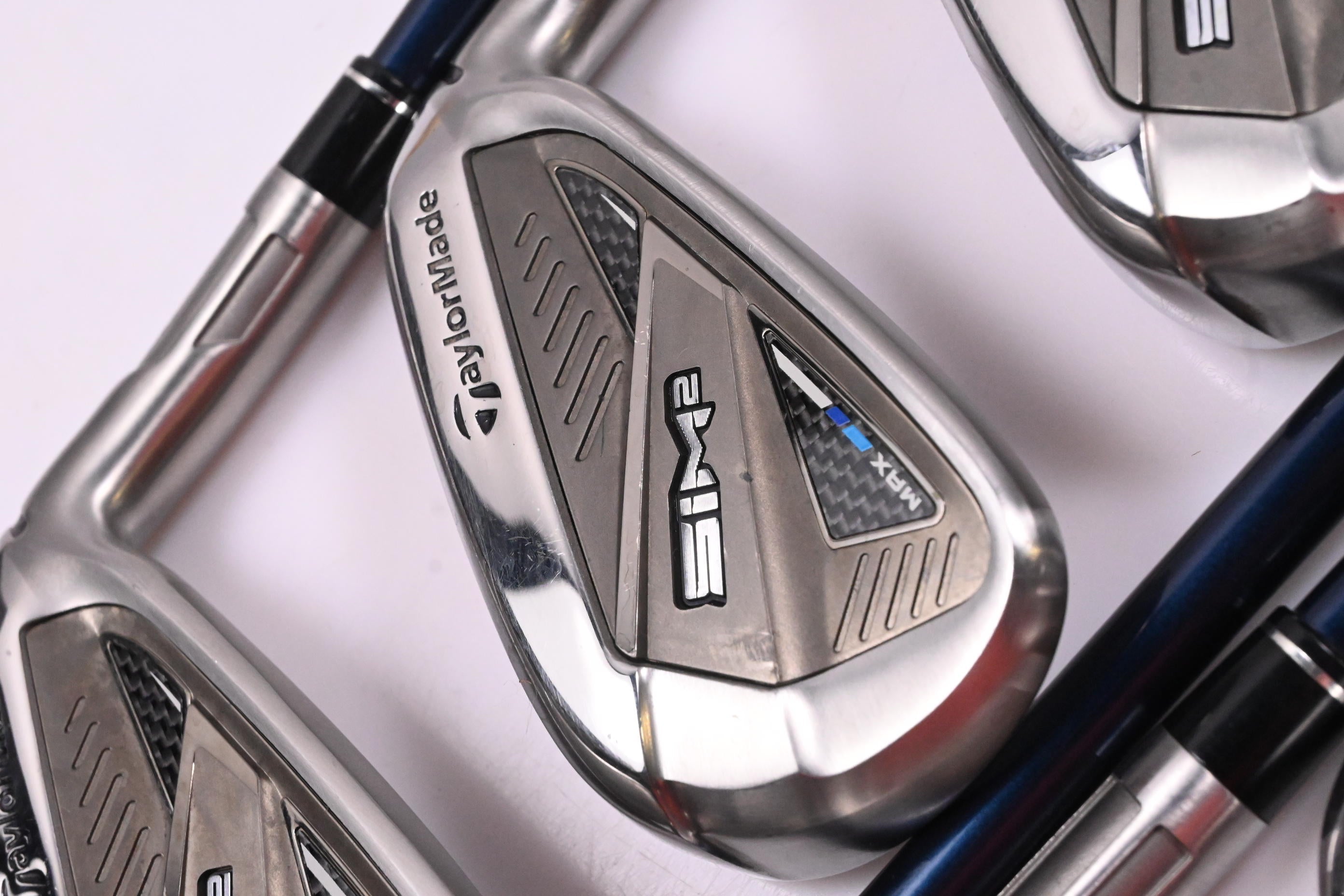Taylormade SIM2 Max Irons / 5-PW+SW / Regular Flex Fujikura Ventus Blue 6 Shafts