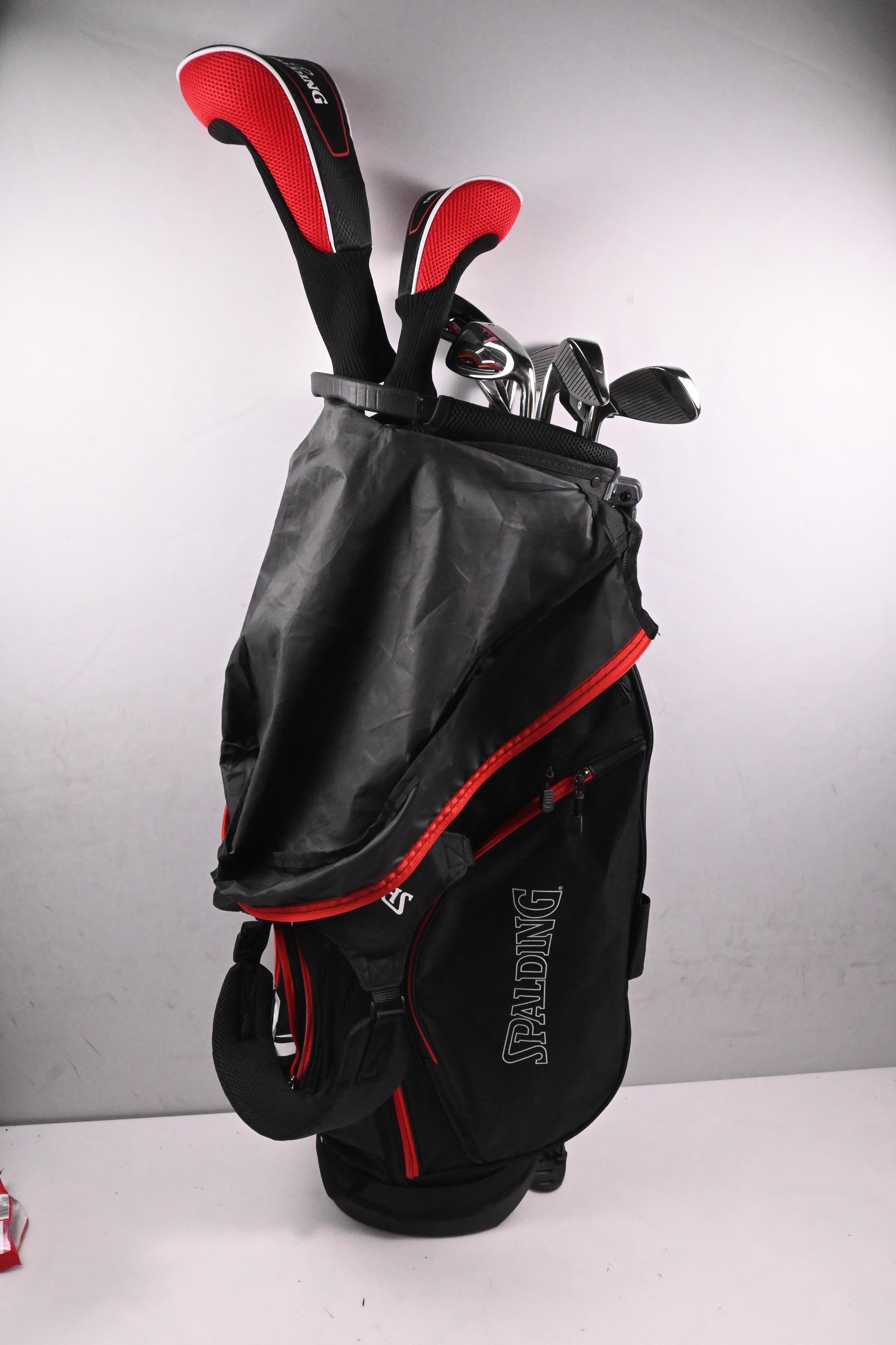 Spalding Tour 2 Package Set / Woods, Irons, Putter, Bag