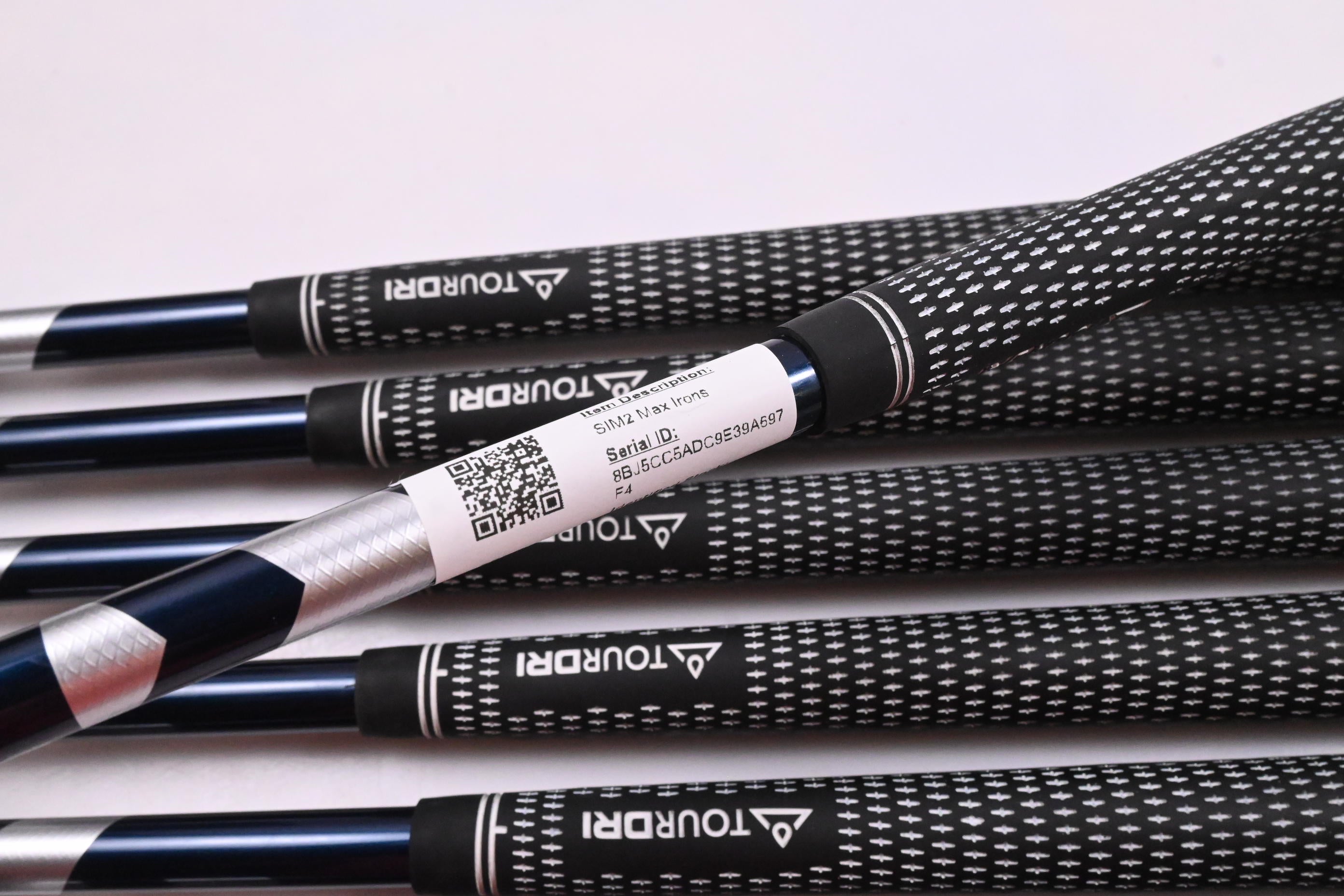 Taylormade SIM2 Max Irons / 5-PW+SW / Regular Flex Fujikura Ventus Blue 6 Shafts