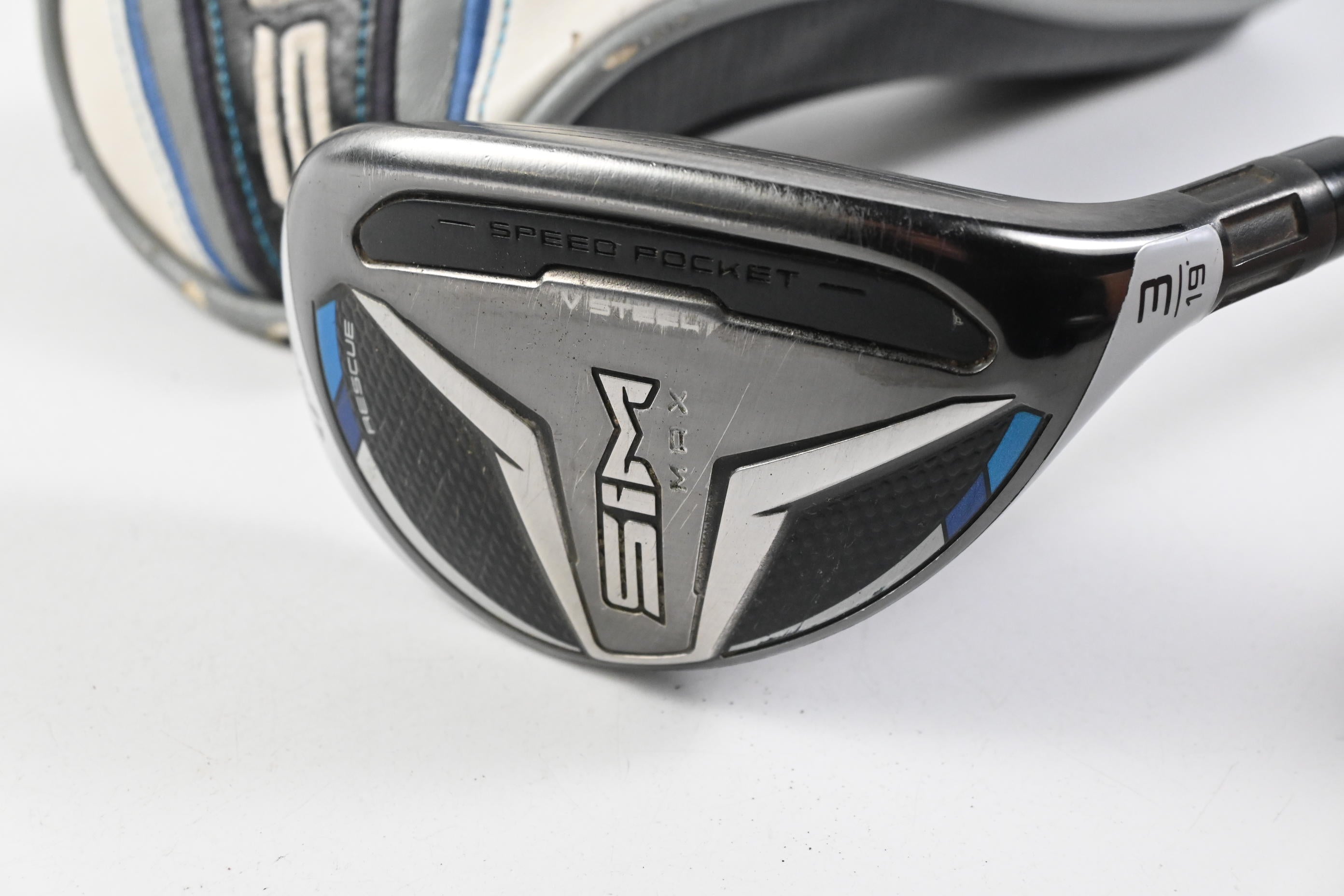 Taylormade SIM Max #3 Hybrid / 19 Degree / Stiff Flex Fujikura Ventus Blue 7 Shaft