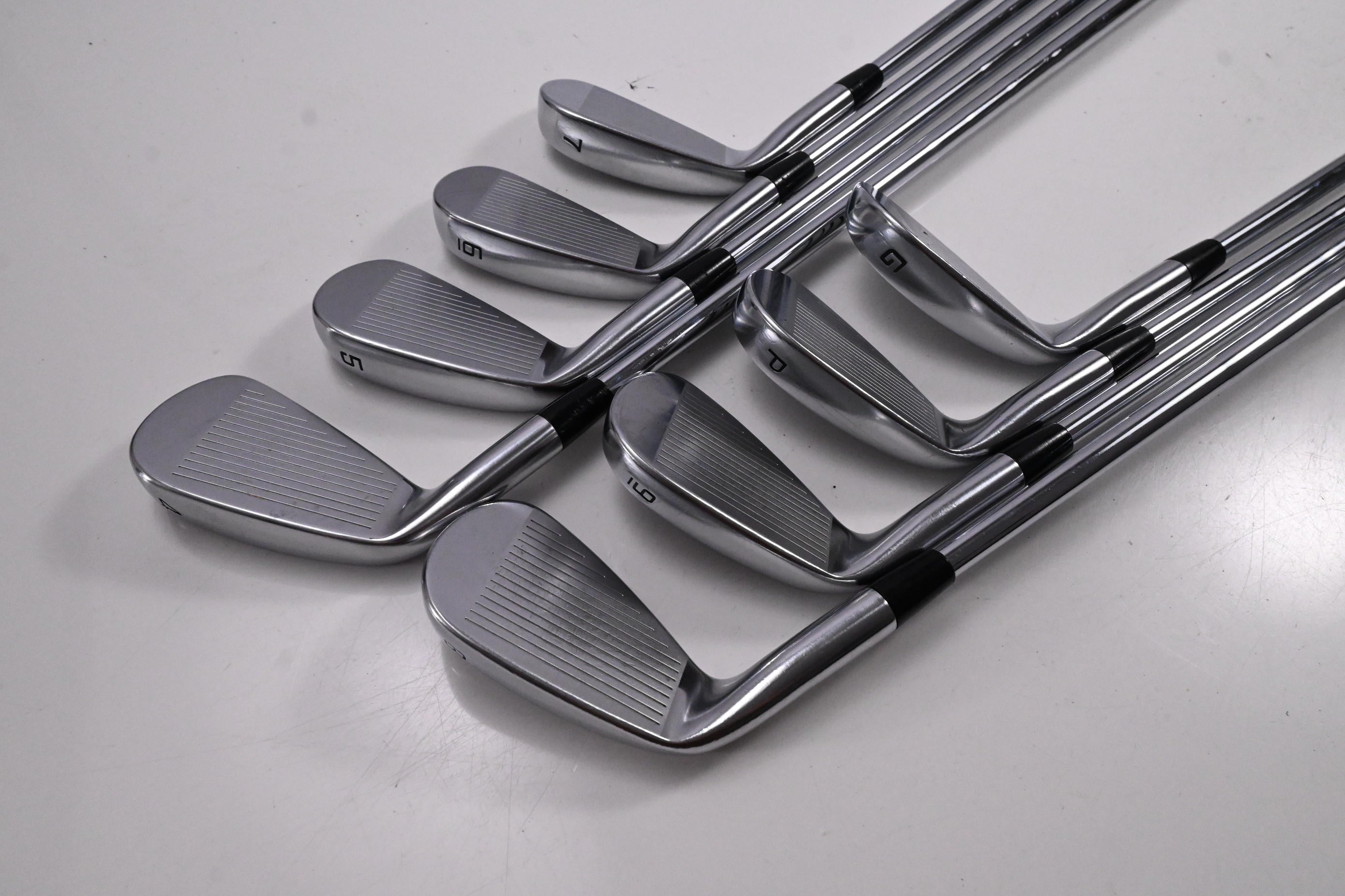 Cobra King Tour 2023 Irons / 4-PW+GW / Stiff Flex KBS $-Taper 120 Shafts