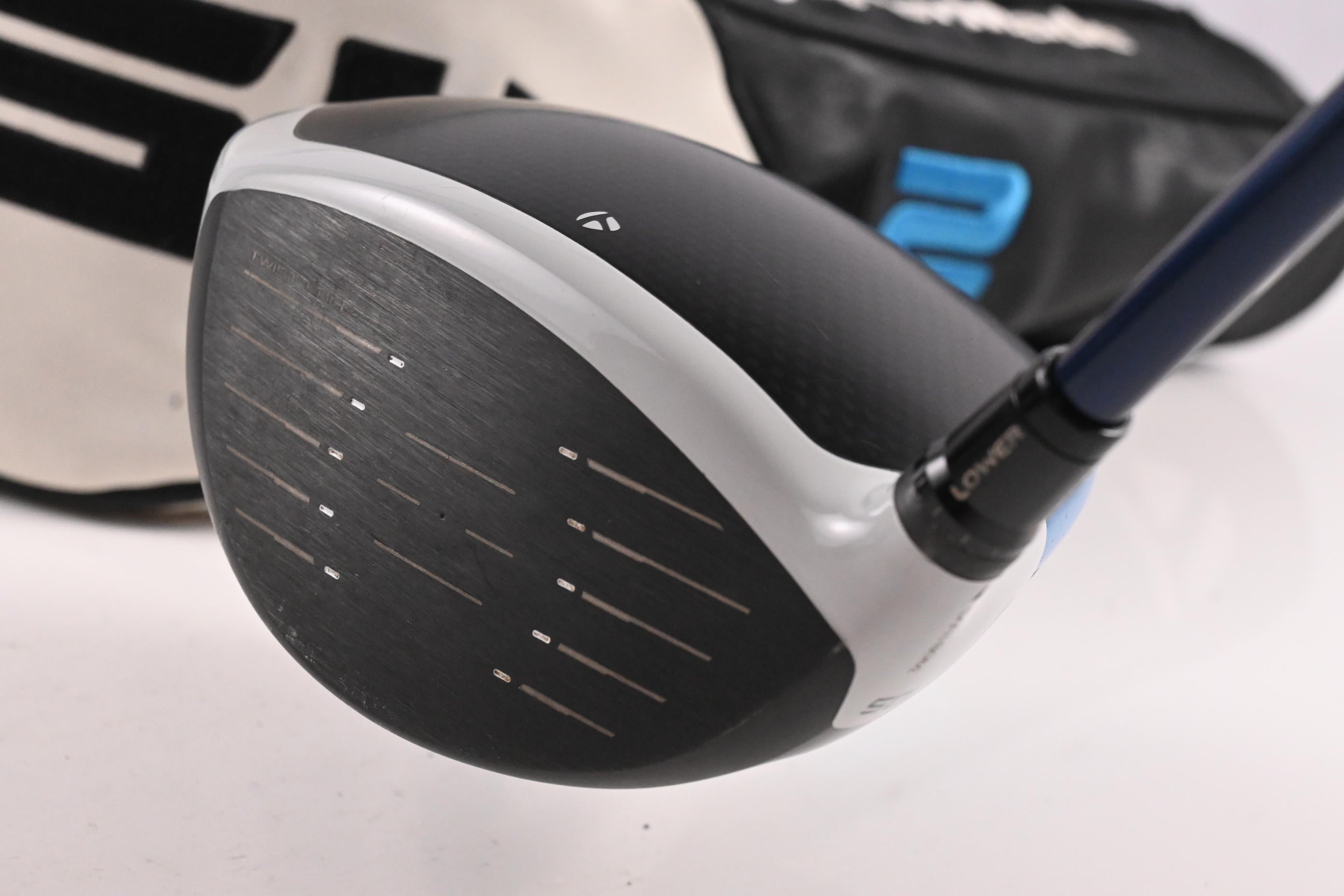 Taylormade SIM2 Max Driver / 10.5 Degree / Regular Flex Fujikura Ventus Blue 5