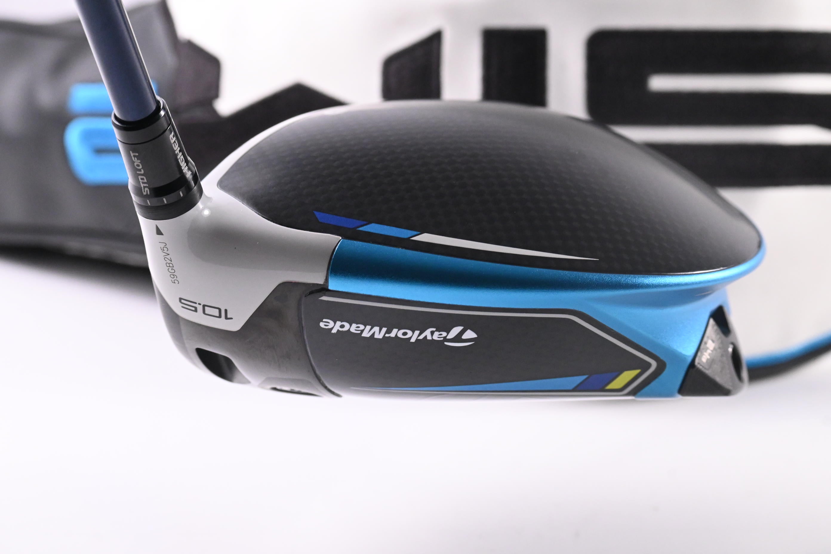 Taylormade SIM2 Driver / 10.5 Degree / Regular Flex Fujikura Ventus Blue 5 Shaft