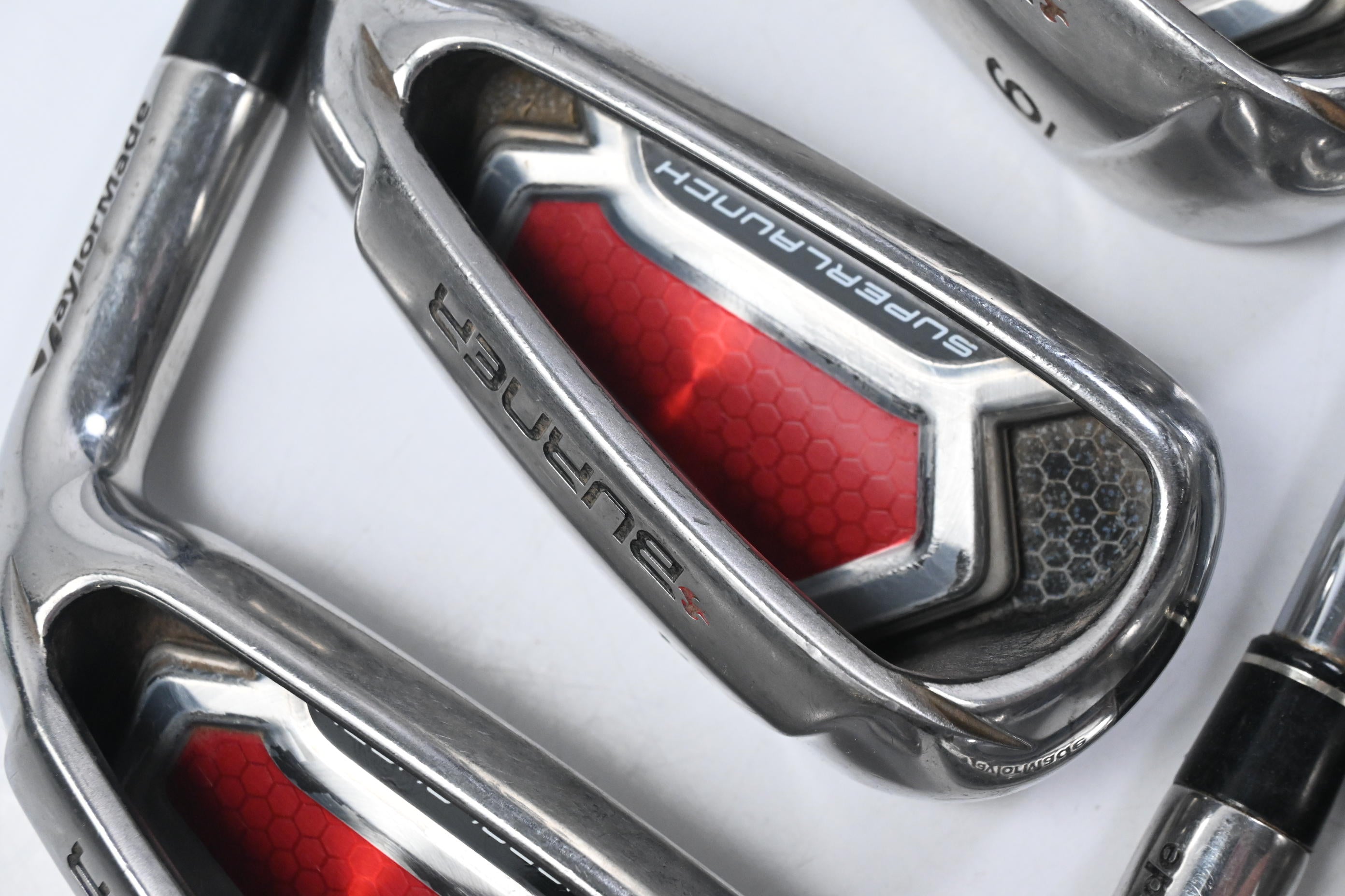 Taylormade Burner Superlaunch Irons / 4-PW+SW / Regular Flex Burner 85 Shafts