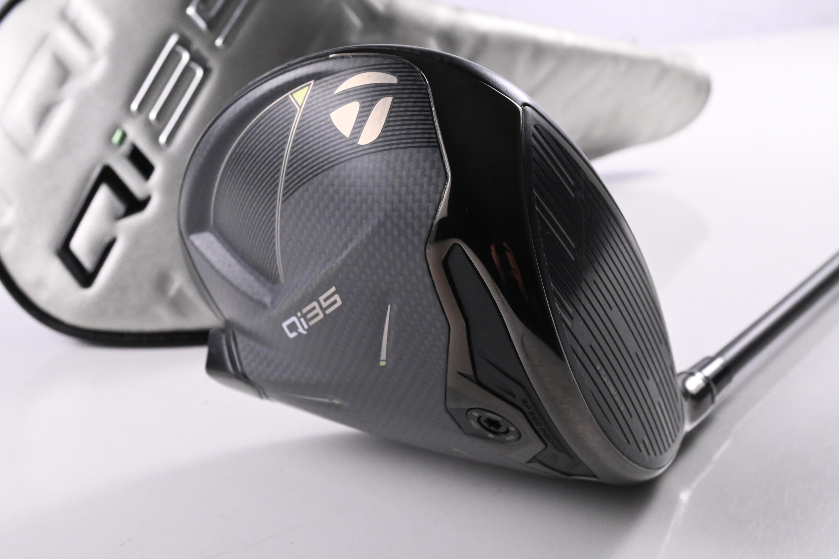 Taylormade Qi35 Driver / 10.5 Degree / Regular Flex Fujikura Ventus Blue '25 5