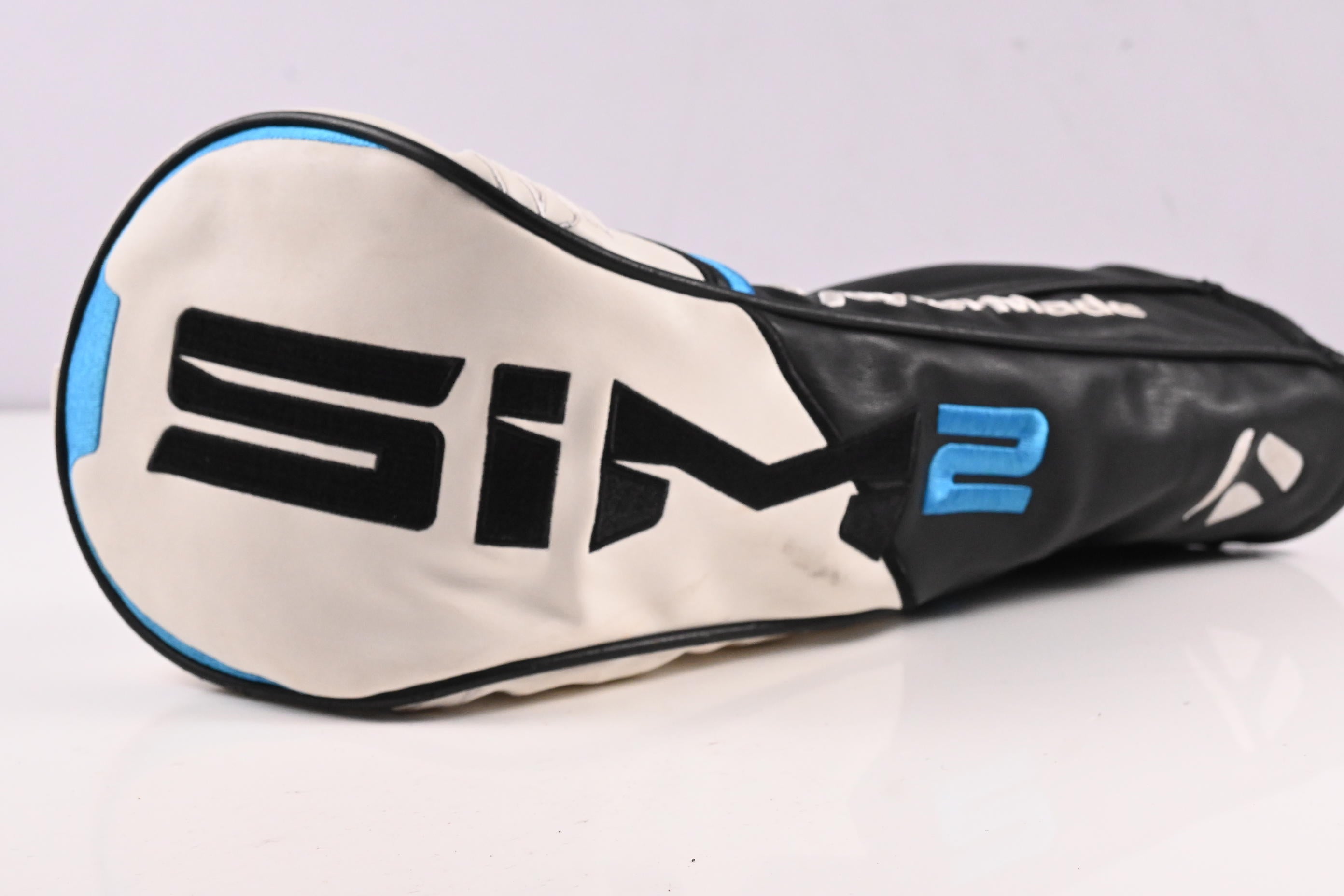 Taylormade SIM2 Max Driver / 10.5 Degree / Regular Flex Fujikura Ventus Blue 5