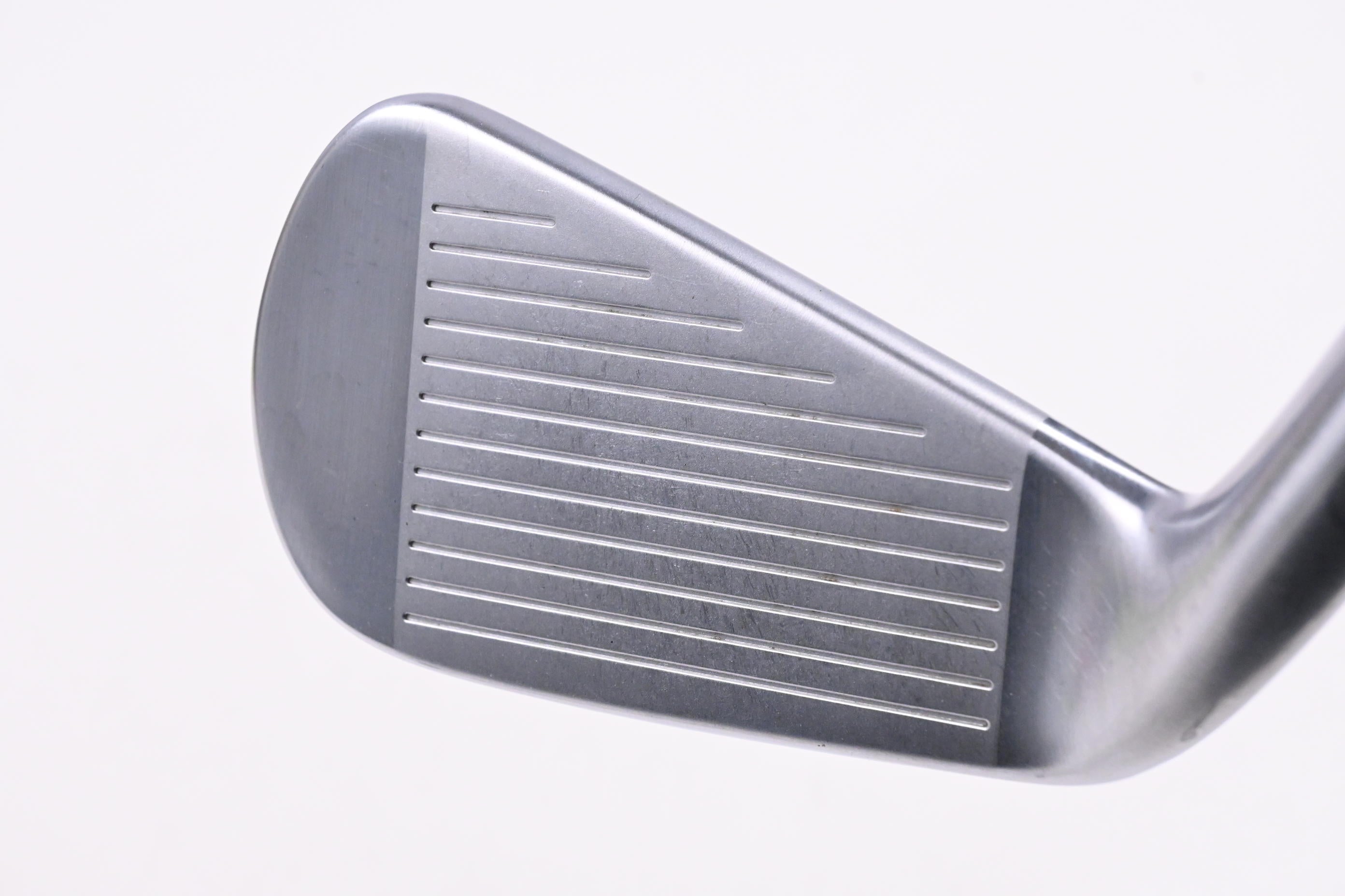 Taylormade P790 UDI 2017 #2 Iron / 17 Degree / Stiff Flex Dynamic Gold 105 S300