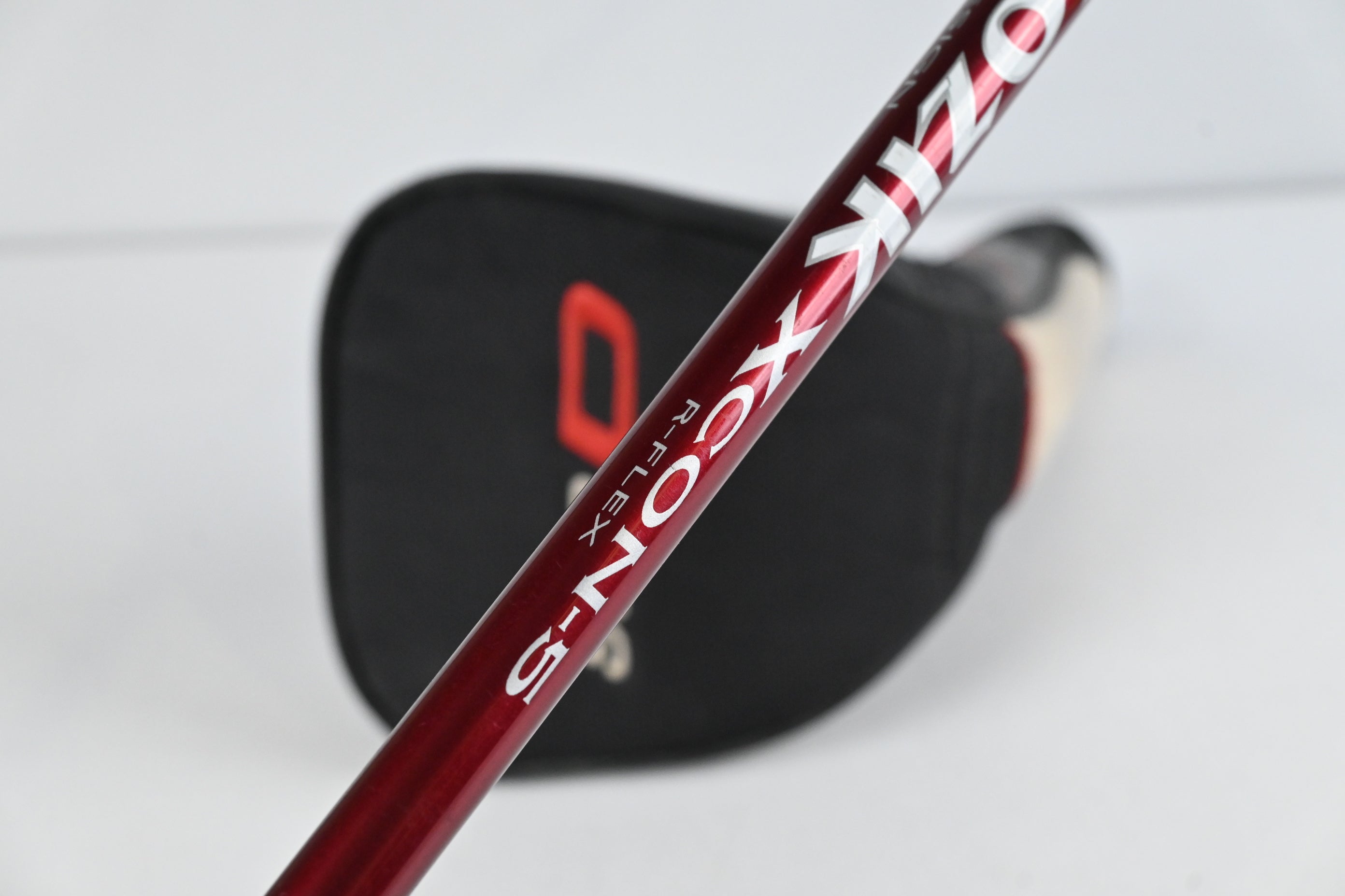 Titleist 909 D Comp Driver / 10.5 Degree / Regular Flex Matrix Ozik XCon-5 Shaft