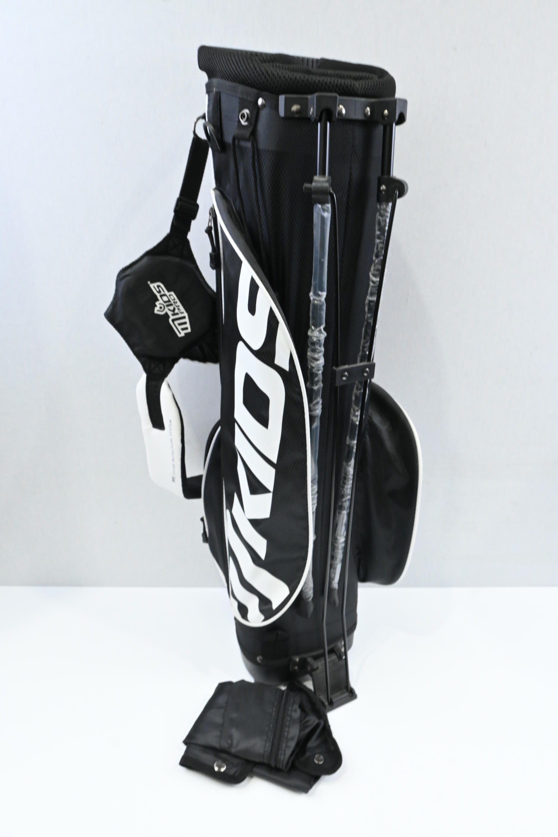 Masters Junior Stand Bag / 4-Way Divider / Black, White