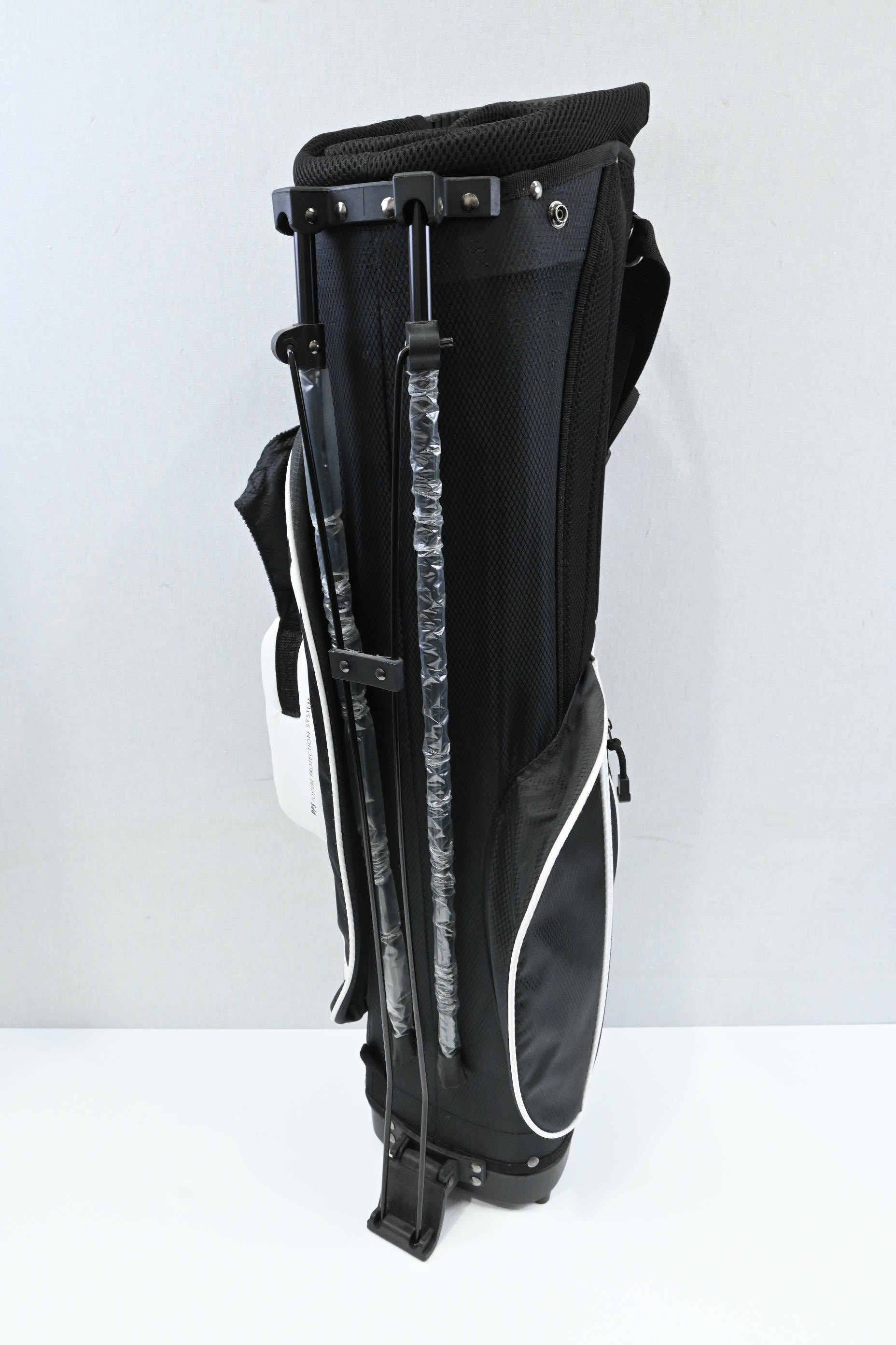 Masters Junior Stand Bag / 4-Way Divider / Black, White