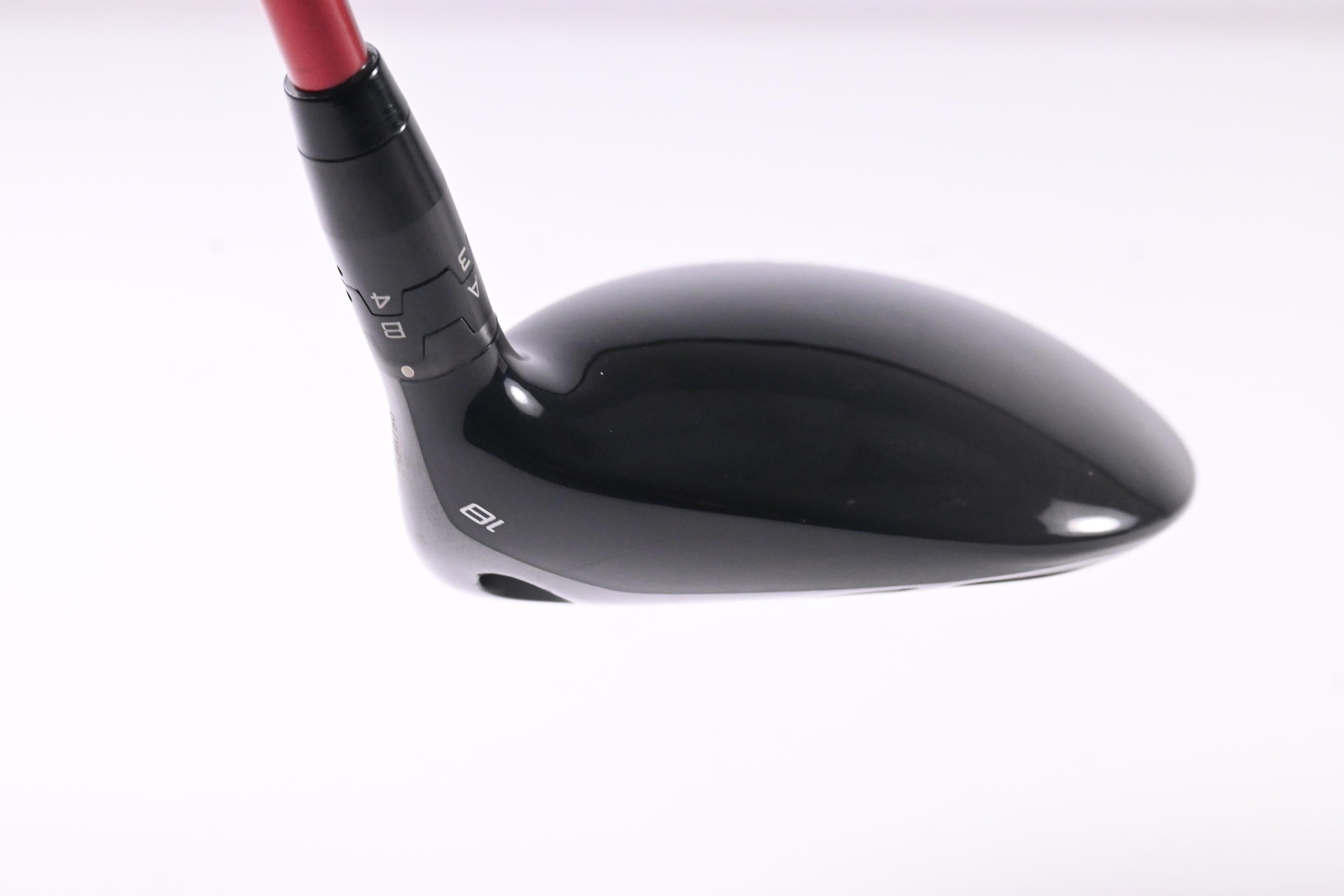 Titleist GT2 #5 Wood / 18 Degree / Regular Flex Project X Denali Red 60 Shaft